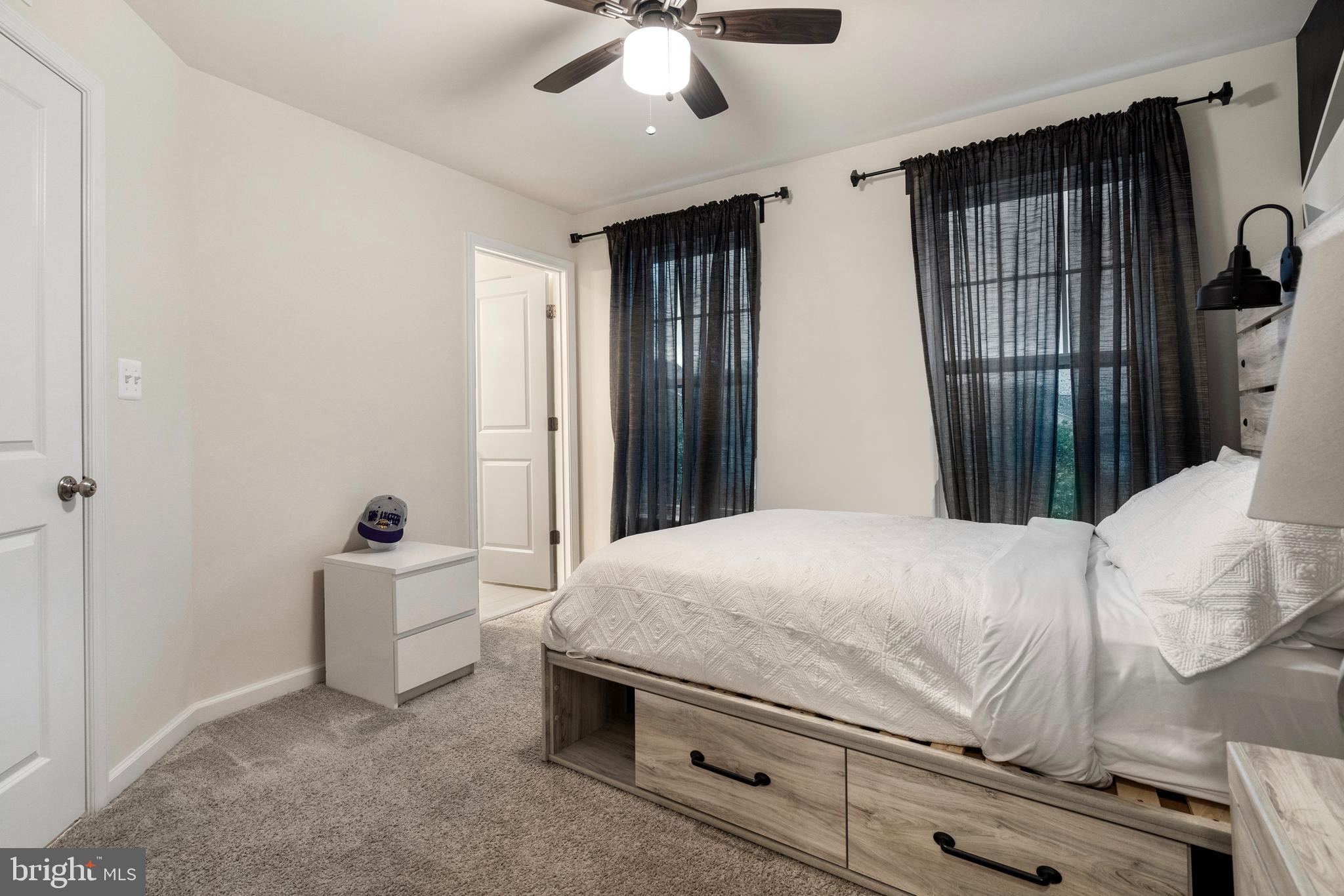 TALLYN RIDGE - Residential