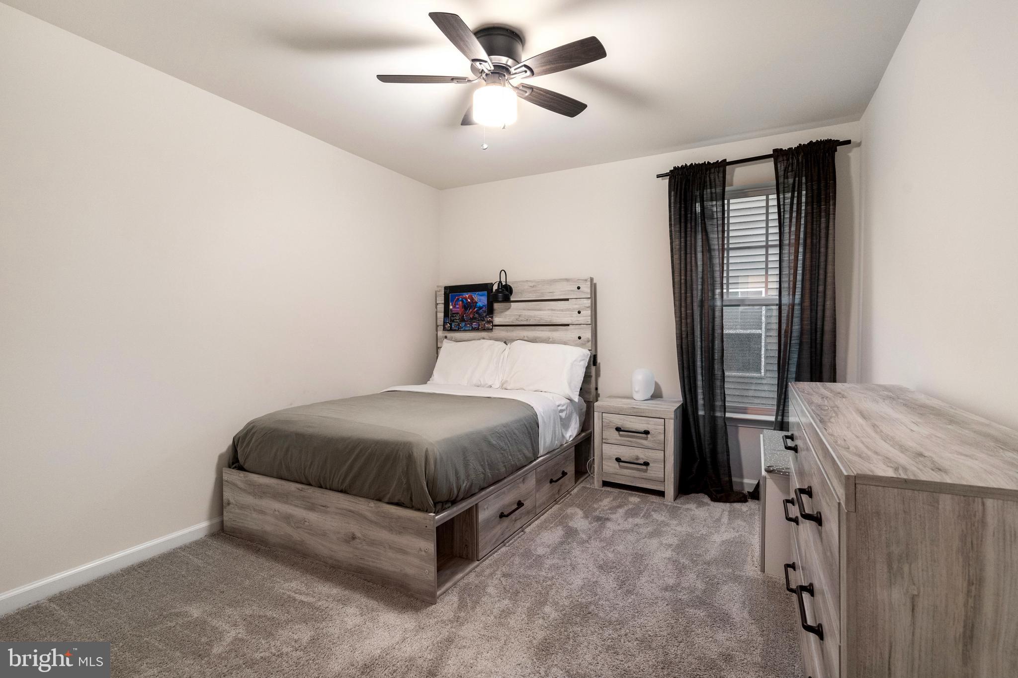 TALLYN RIDGE - Residential