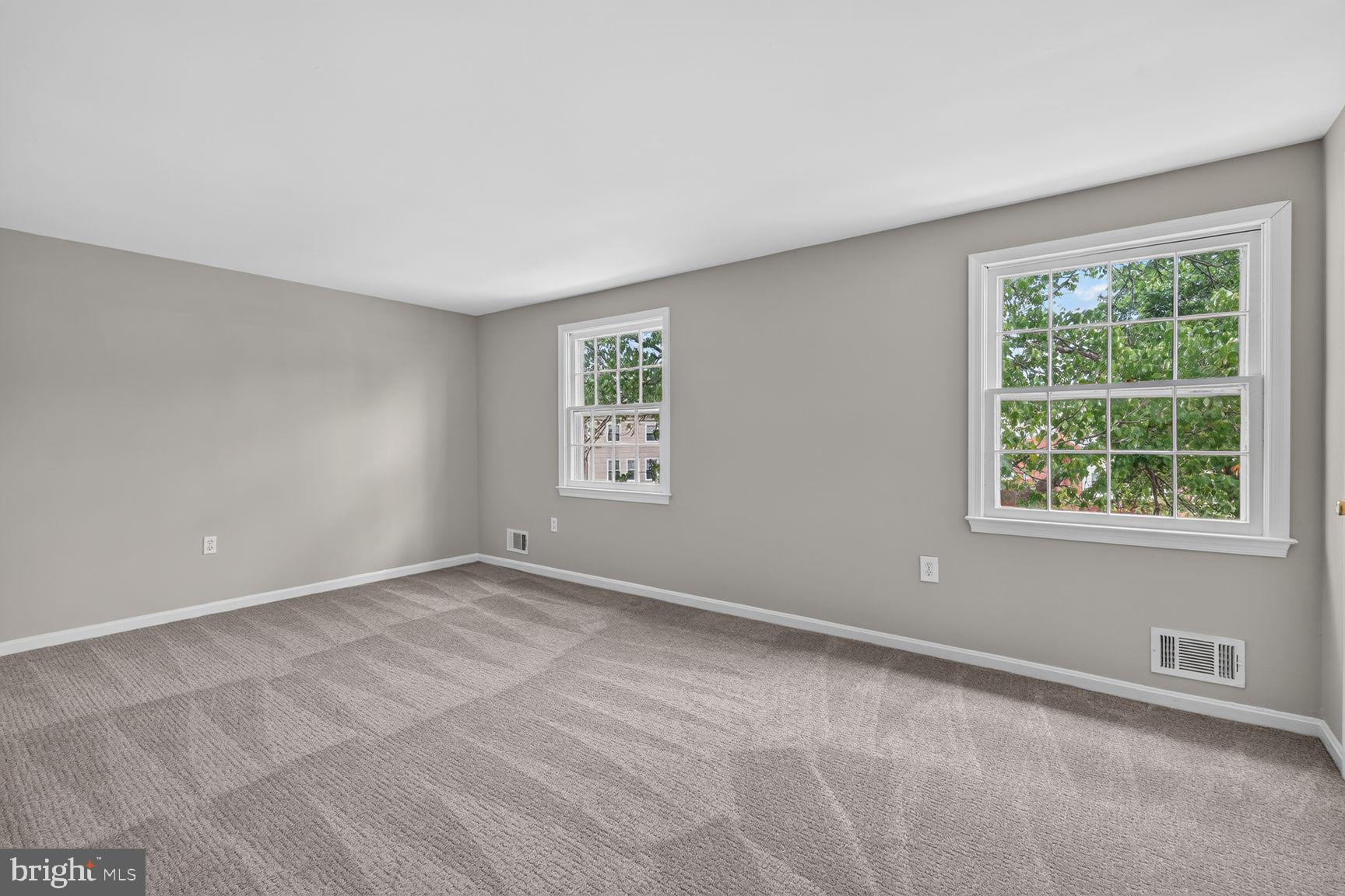 PINEWOOD HILL - Residential