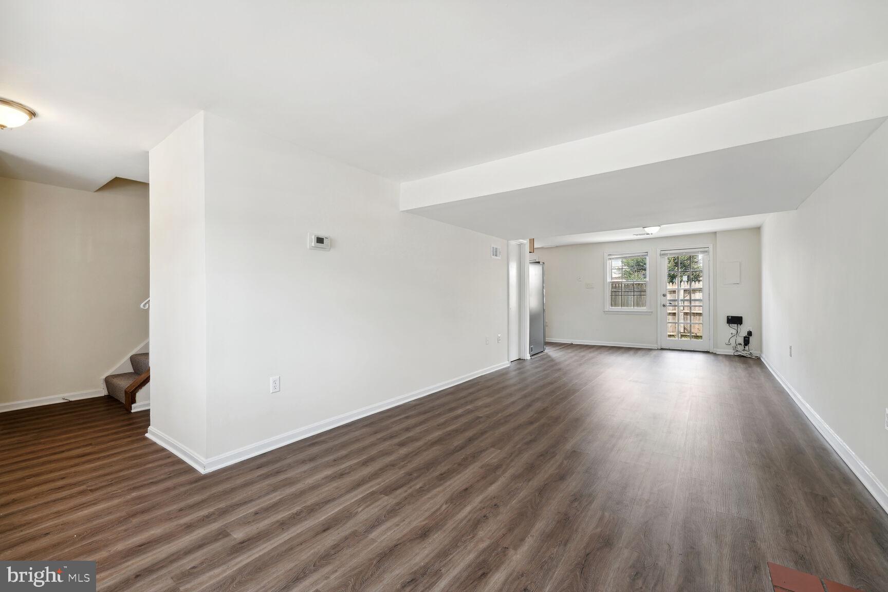 PINEWOOD HILL - Residential