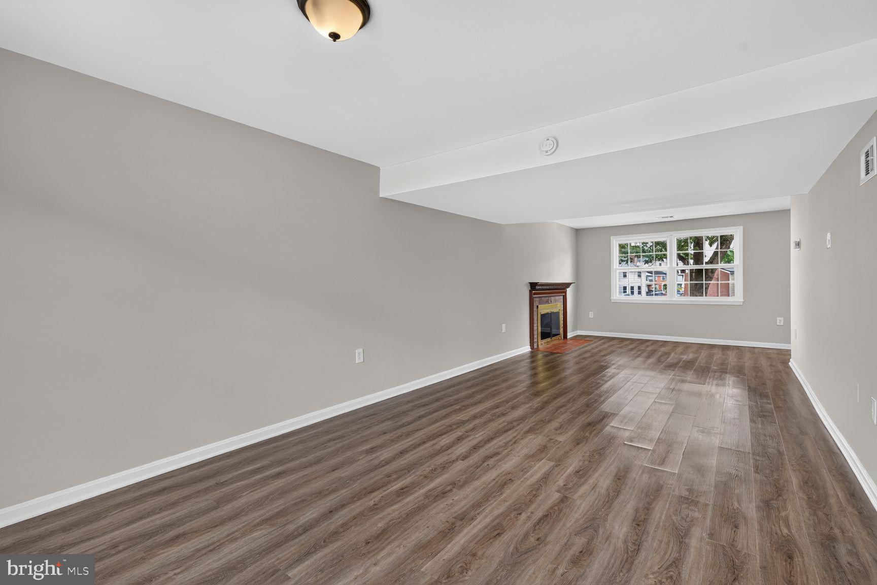 PINEWOOD HILL - Residential