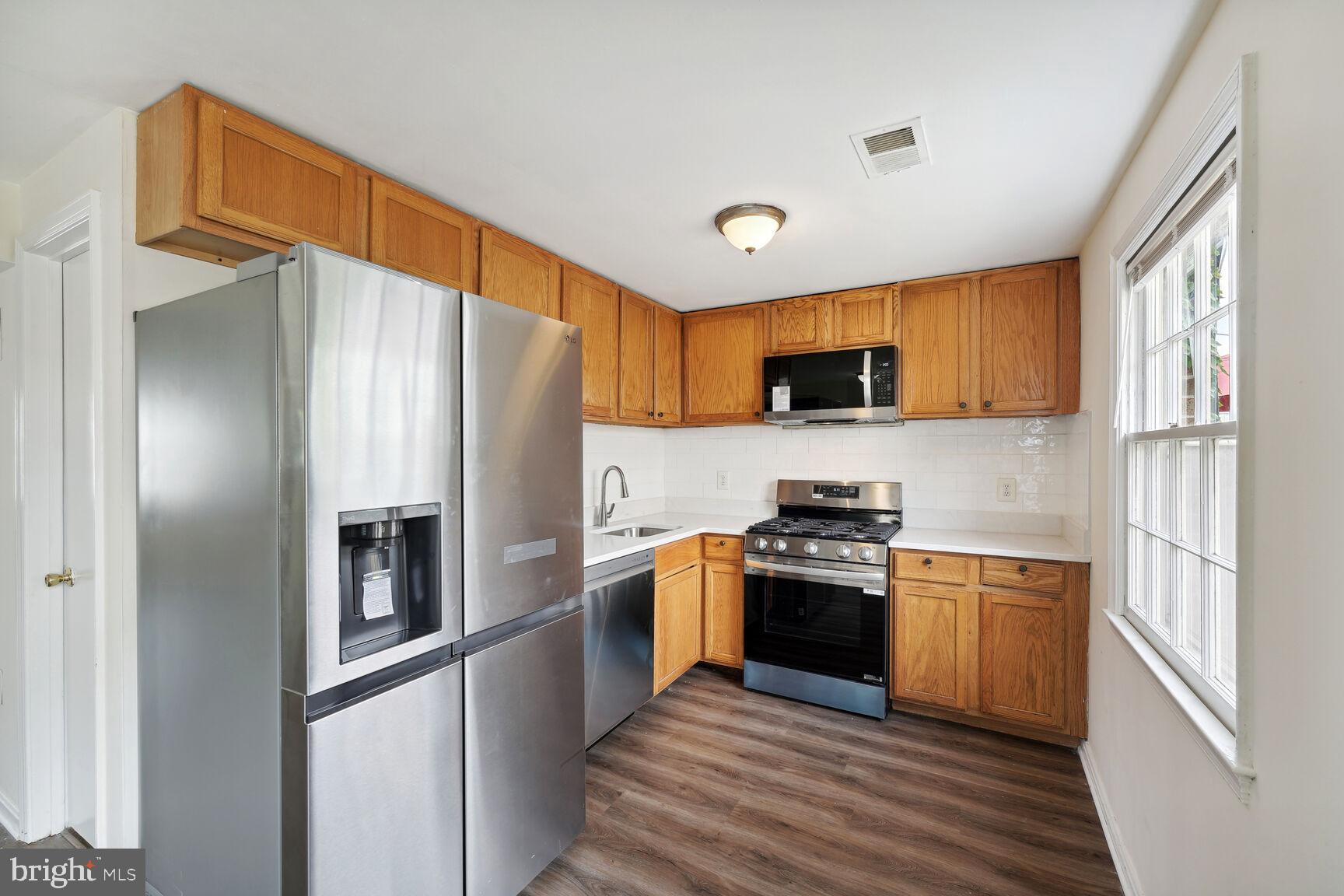 PINEWOOD HILL - Residential