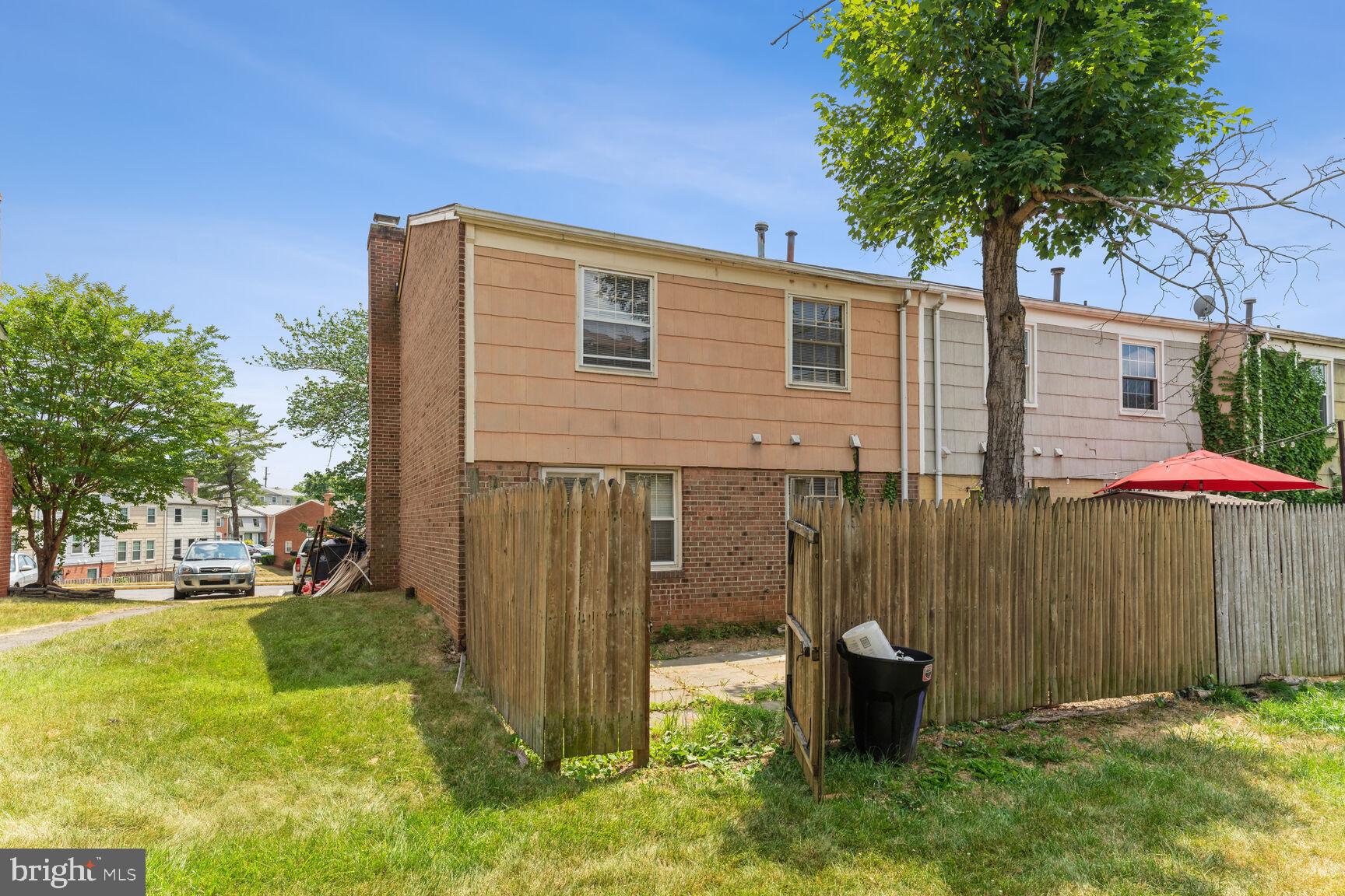 PINEWOOD HILL - Residential
