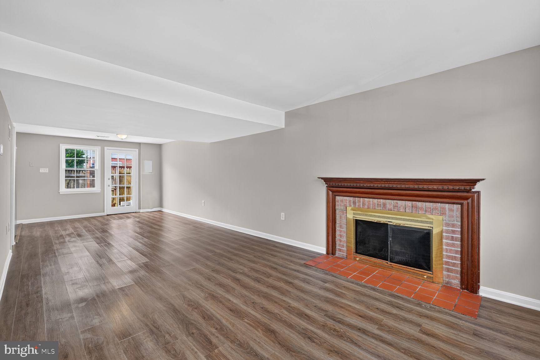 PINEWOOD HILL - Residential
