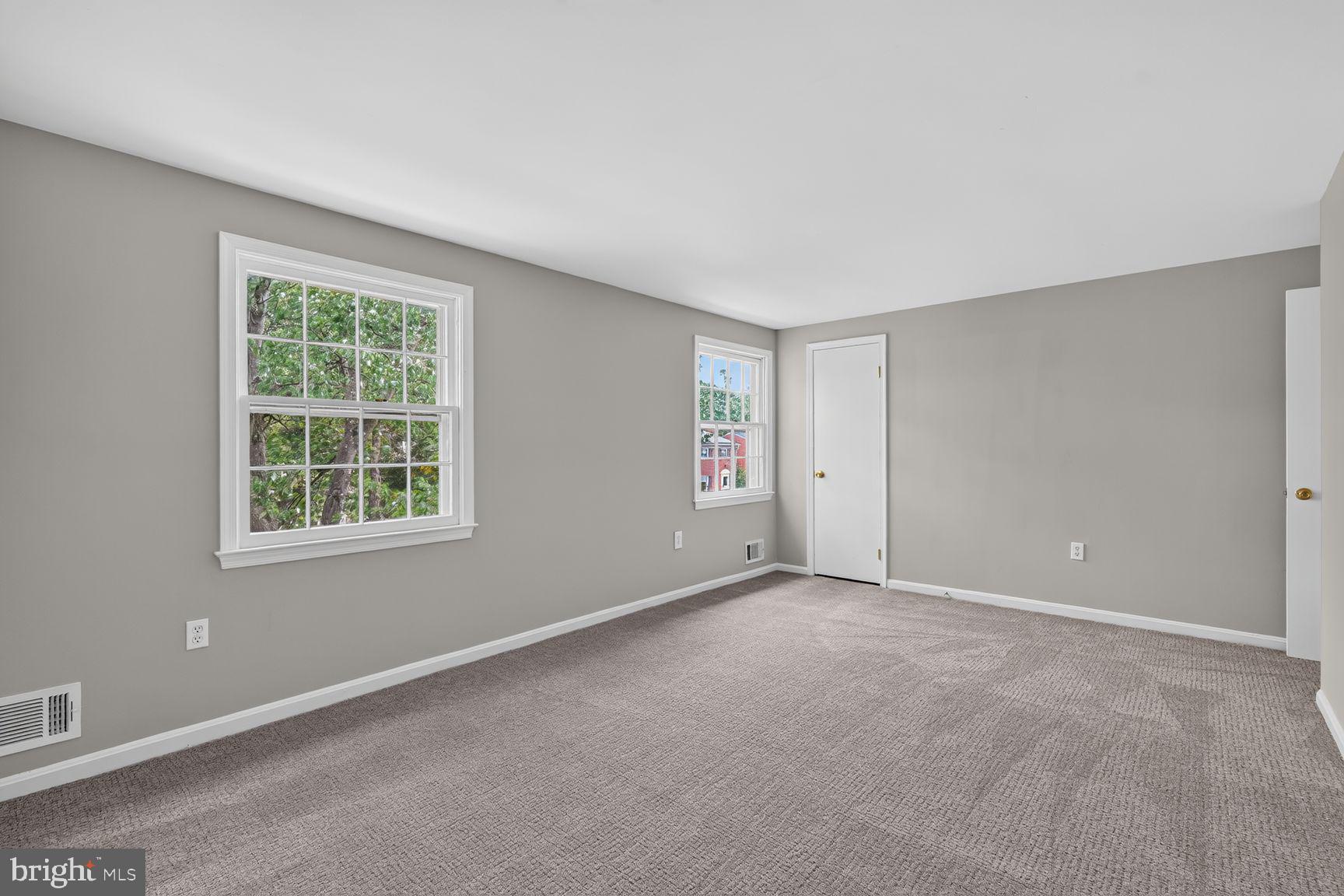 PINEWOOD HILL - Residential