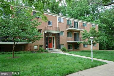 PARKSIDE CONDOMINIUMS - Residential Lease