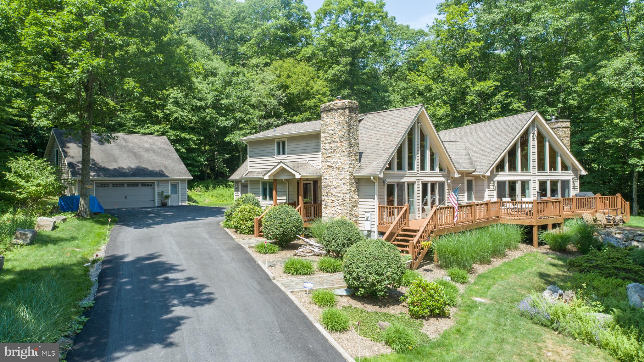 LAKE FOREST ESTATES - Residential