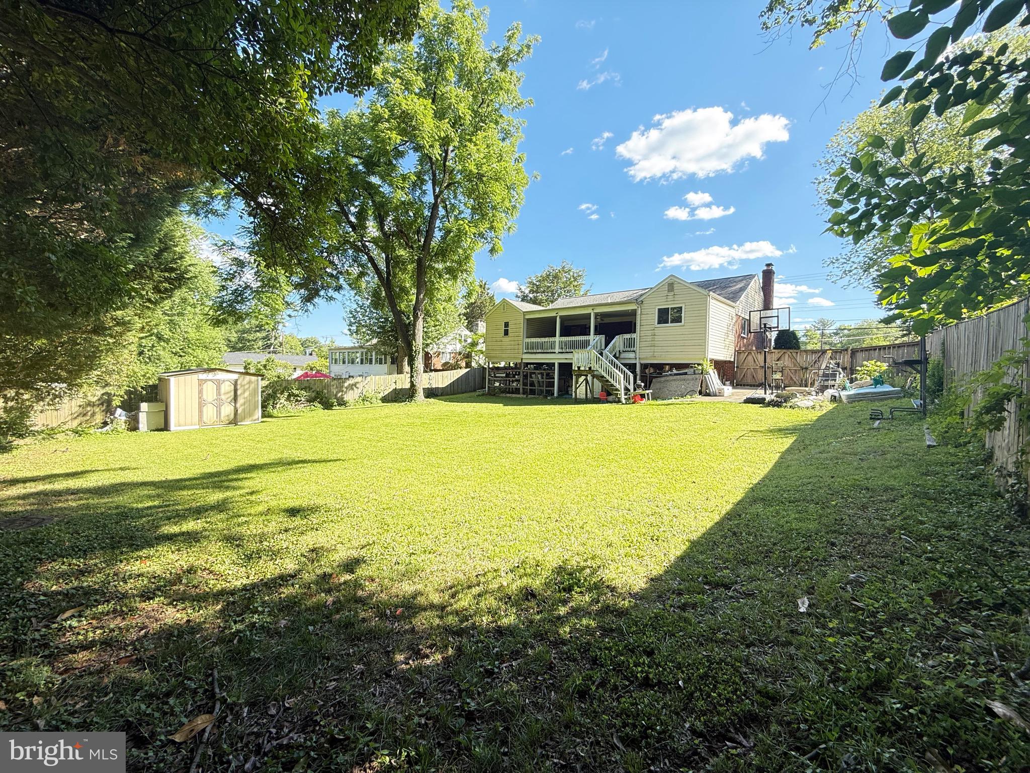 BROYHILL CREST - Residential