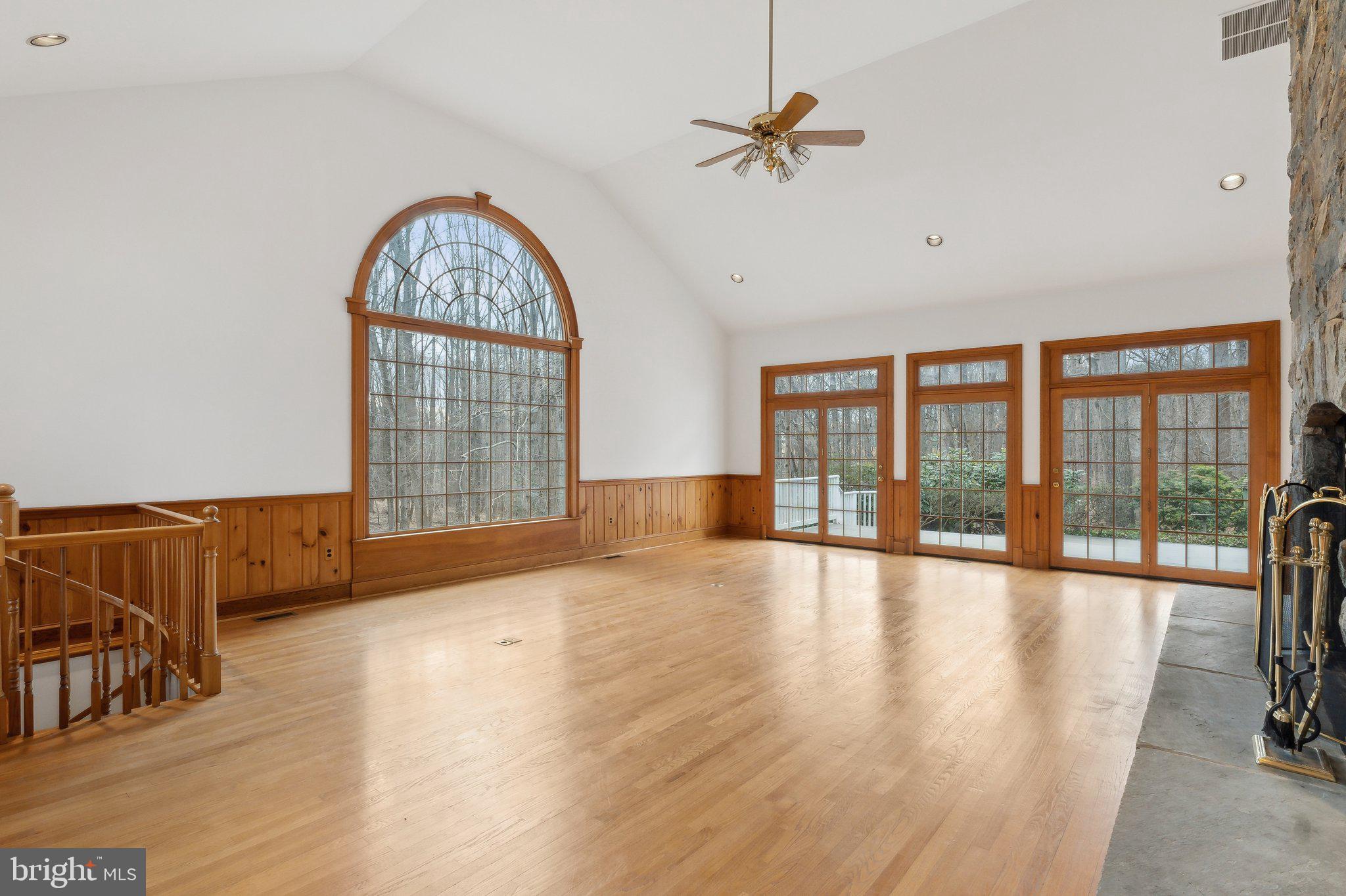 SPRING MEADOWS - Residential