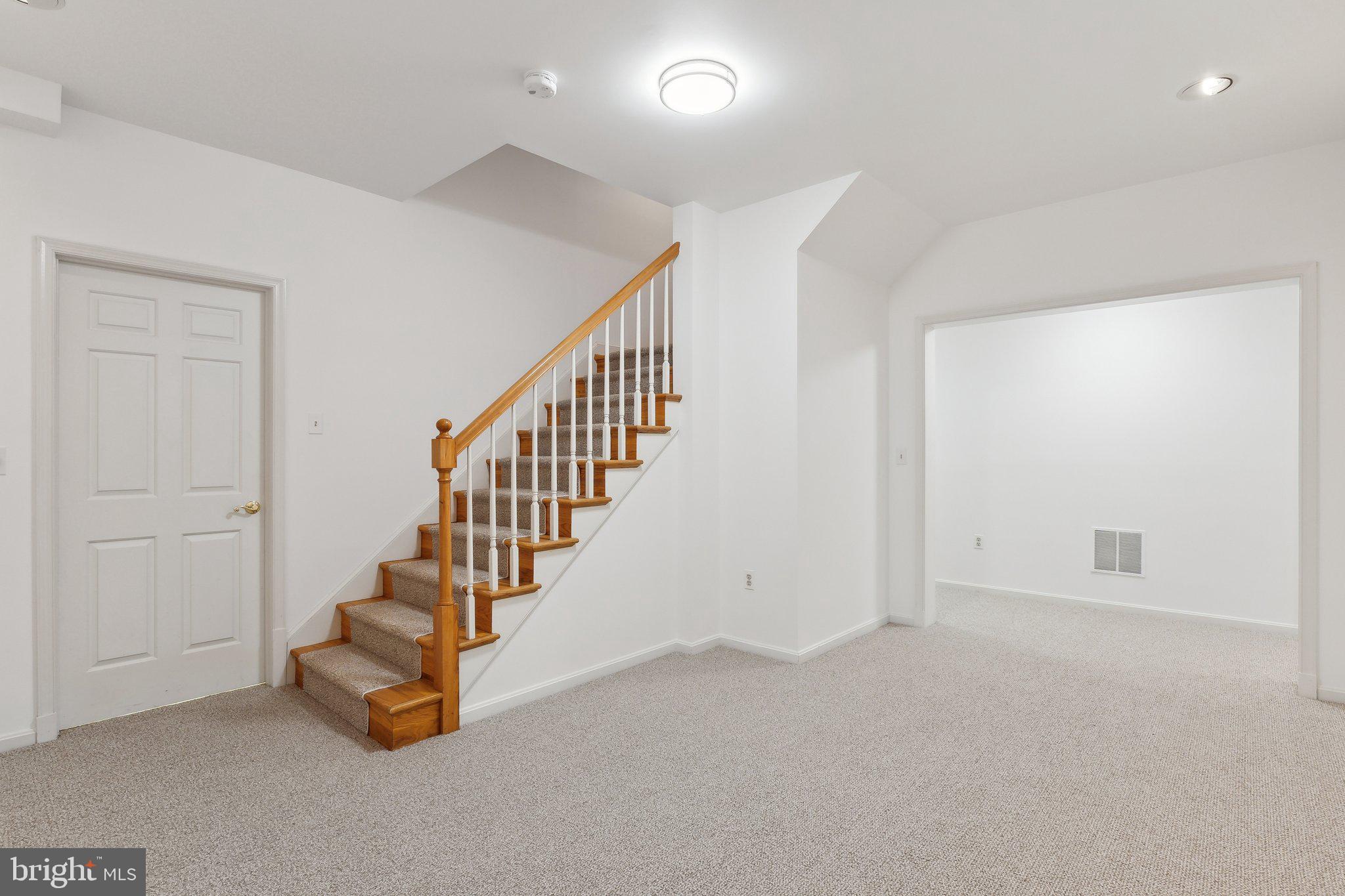 SPRING MEADOWS - Residential