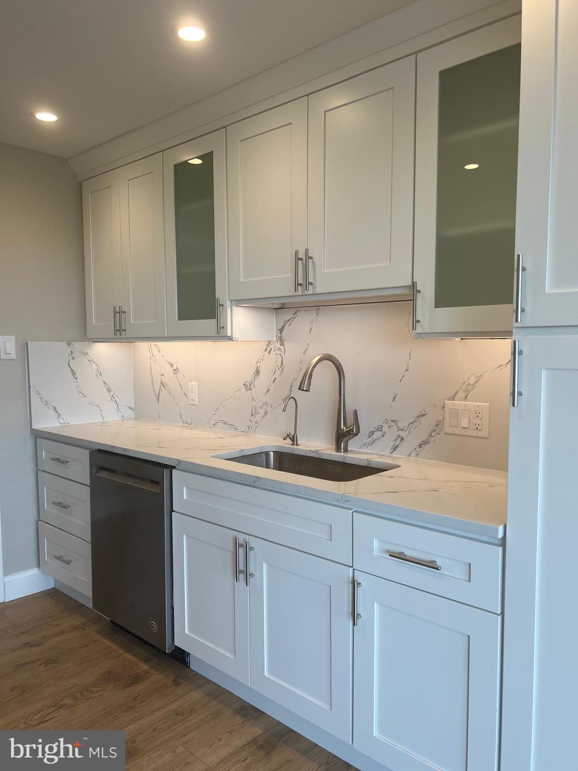 WYNNEWOOD - Residential