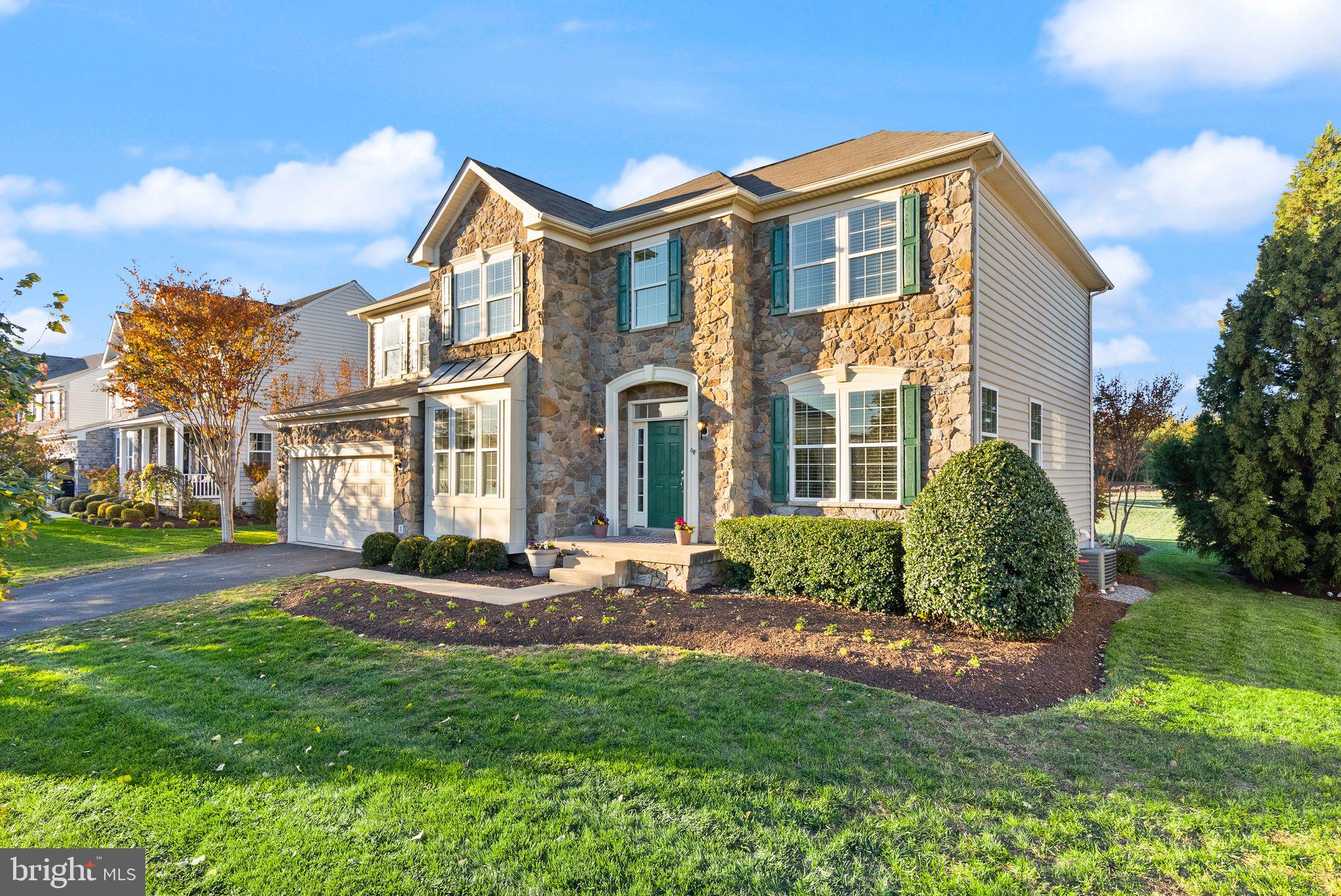 BRIARFIELD ESTATES - Residential
