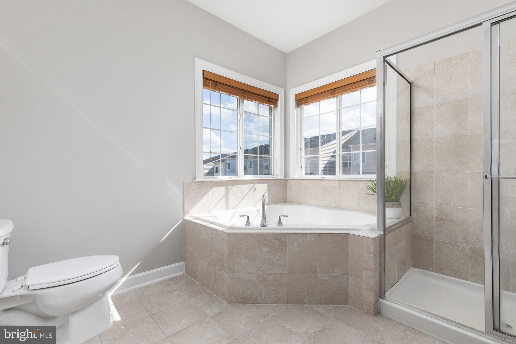 RIVER POINTE - Residential