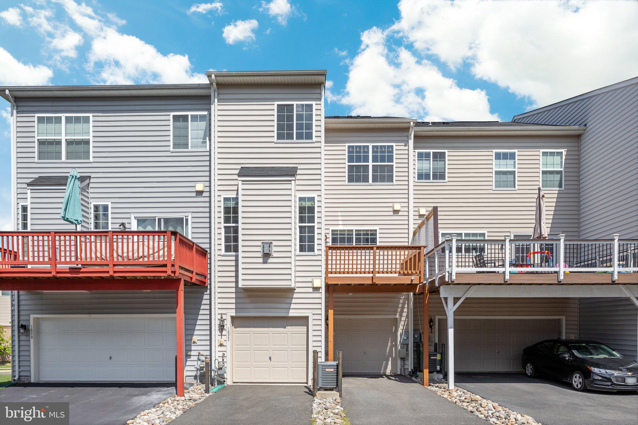 RIVER POINTE - Residential