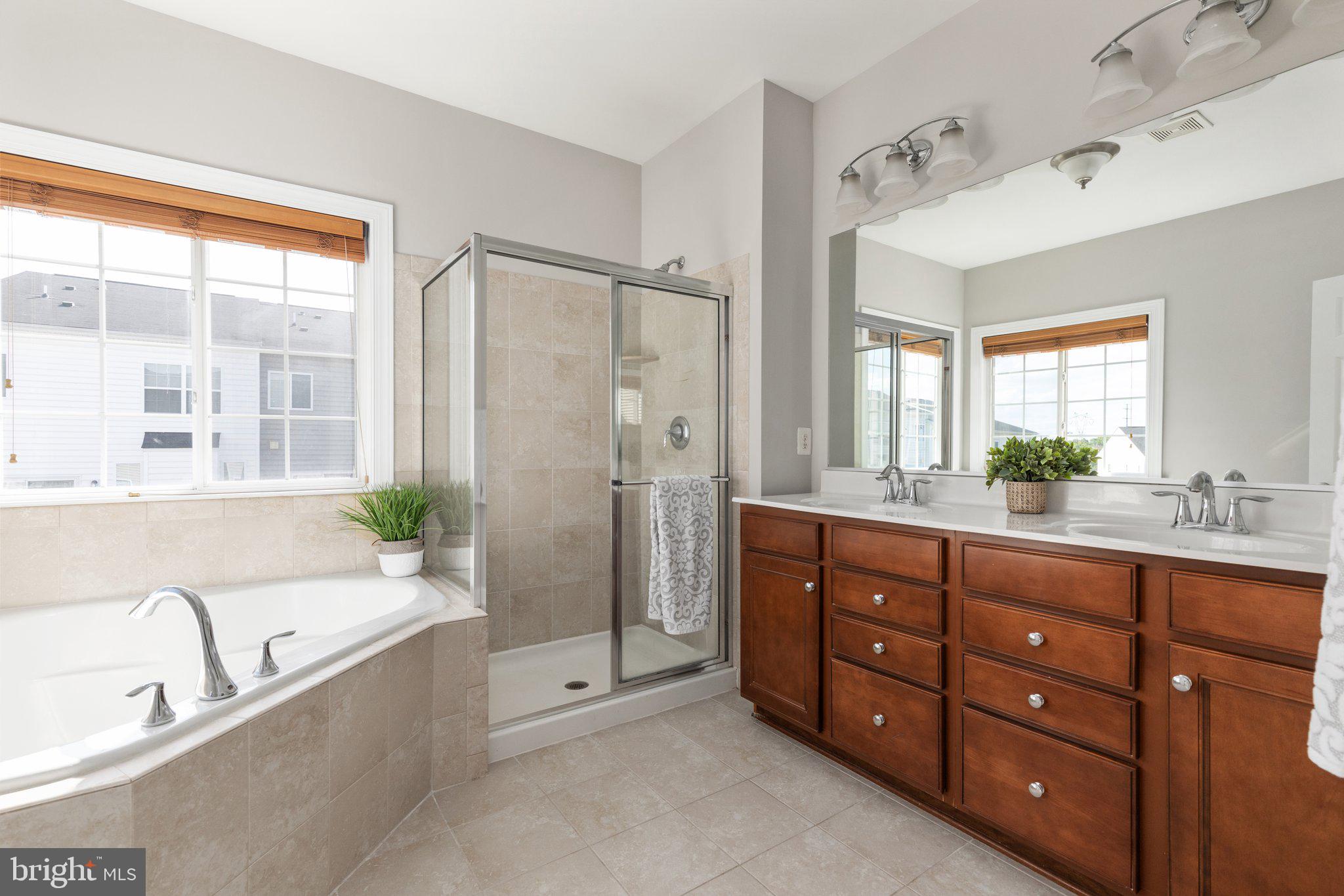 RIVER POINTE - Residential