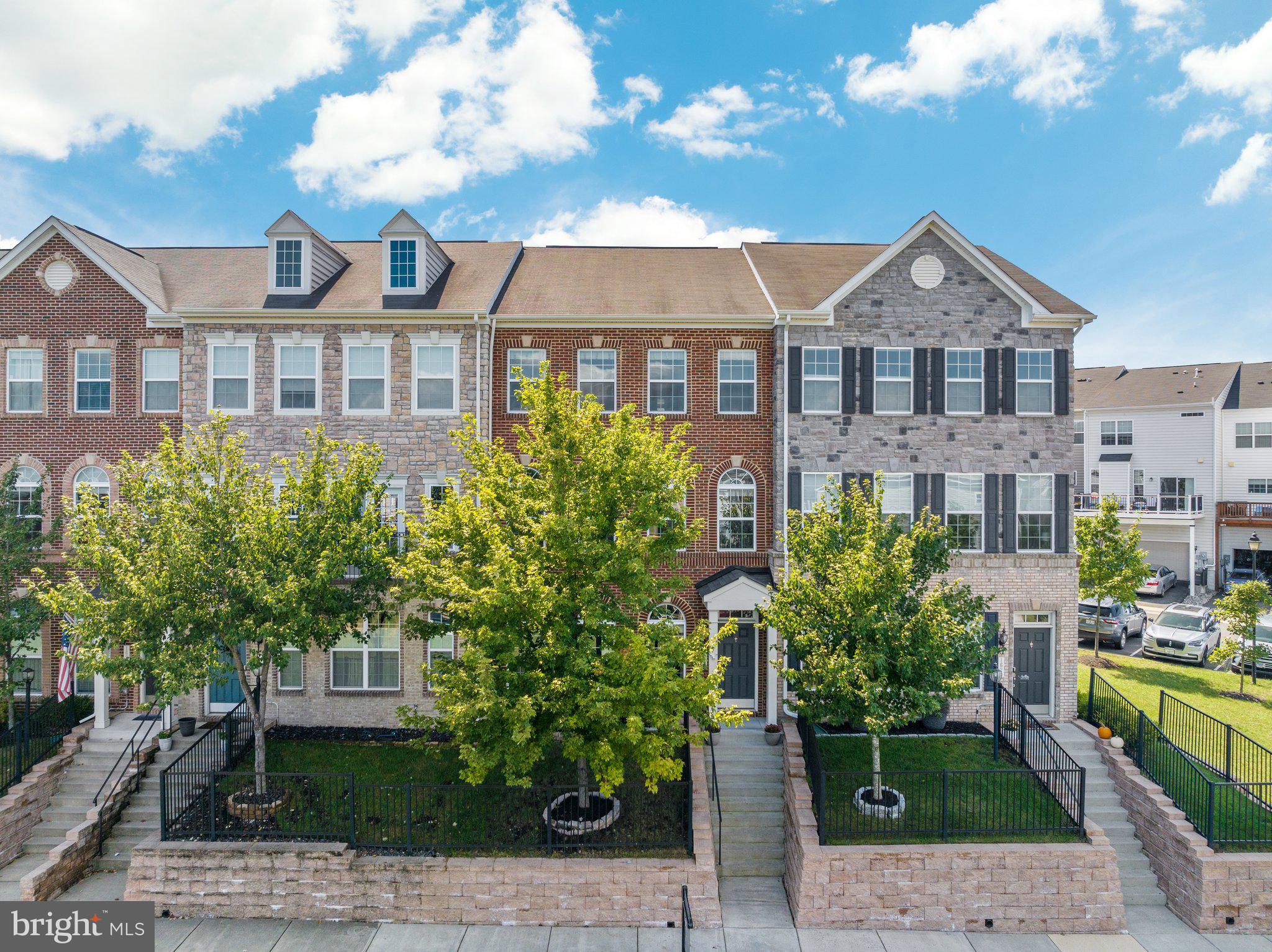 RIVER POINTE - Residential