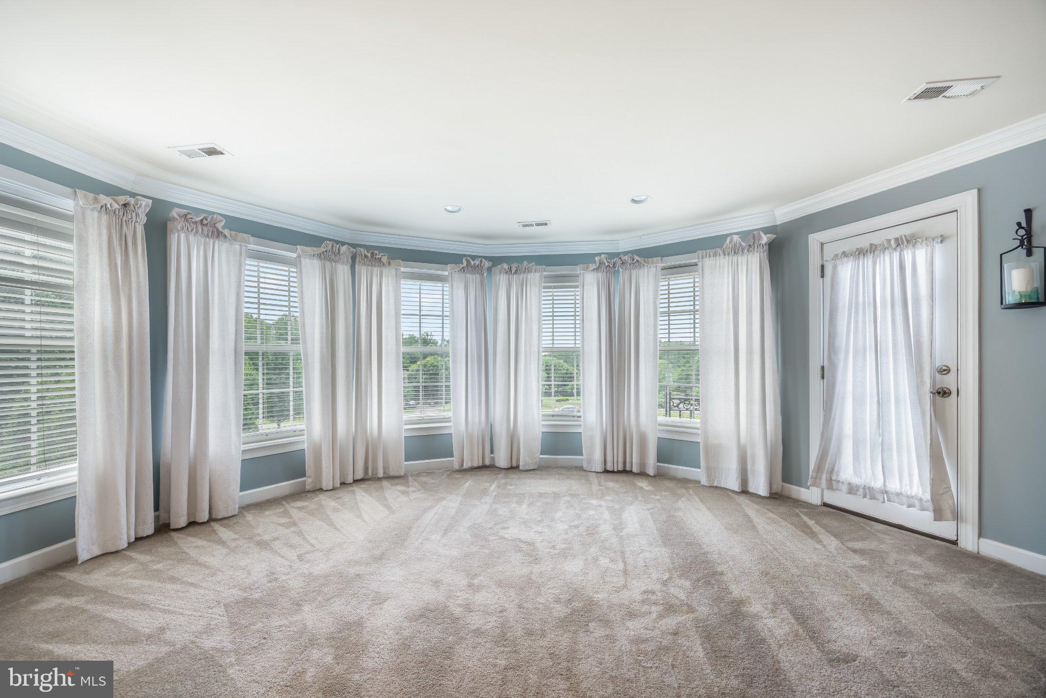 EQUESTRIAN ESTATES - Residential