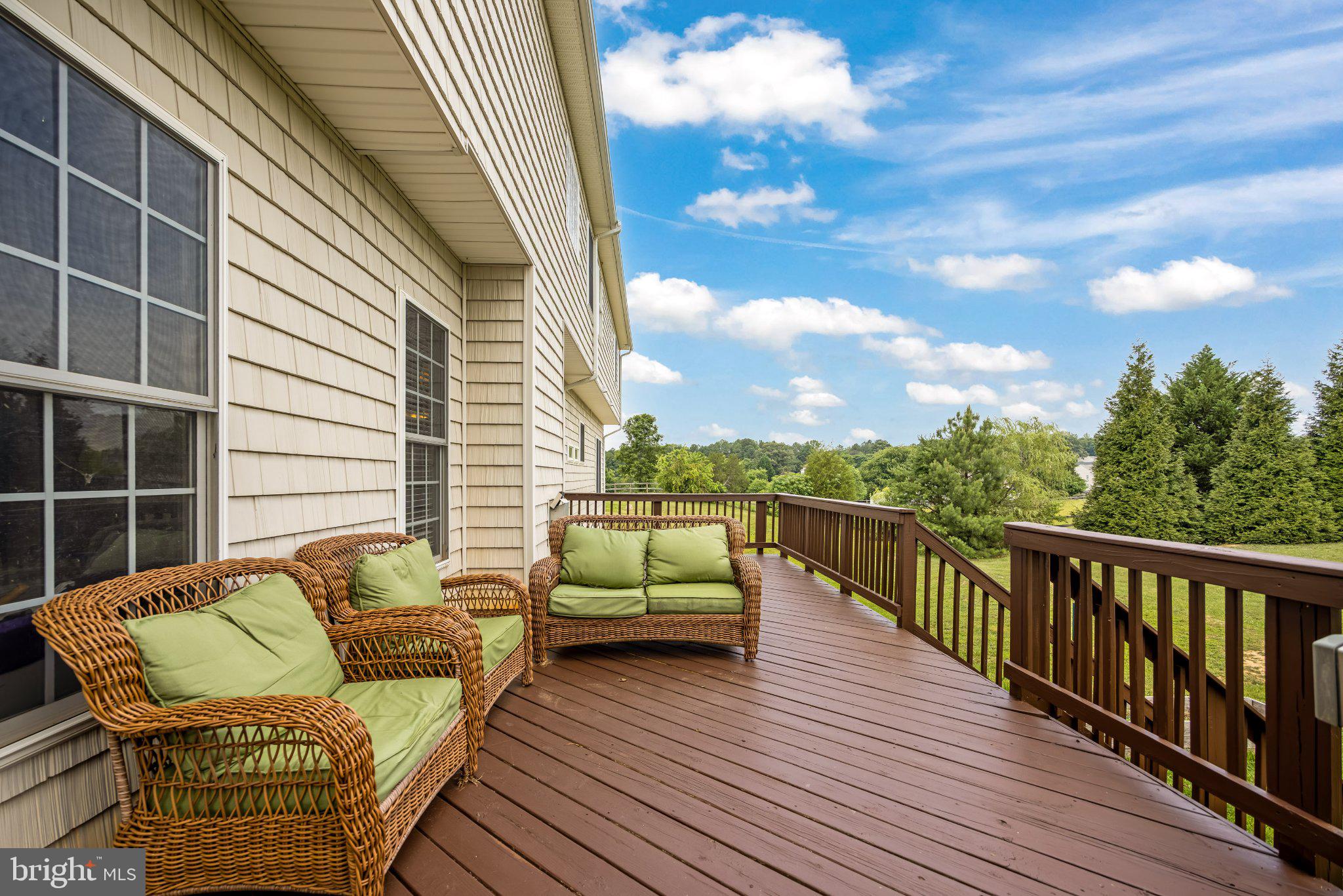 EQUESTRIAN ESTATES - Residential