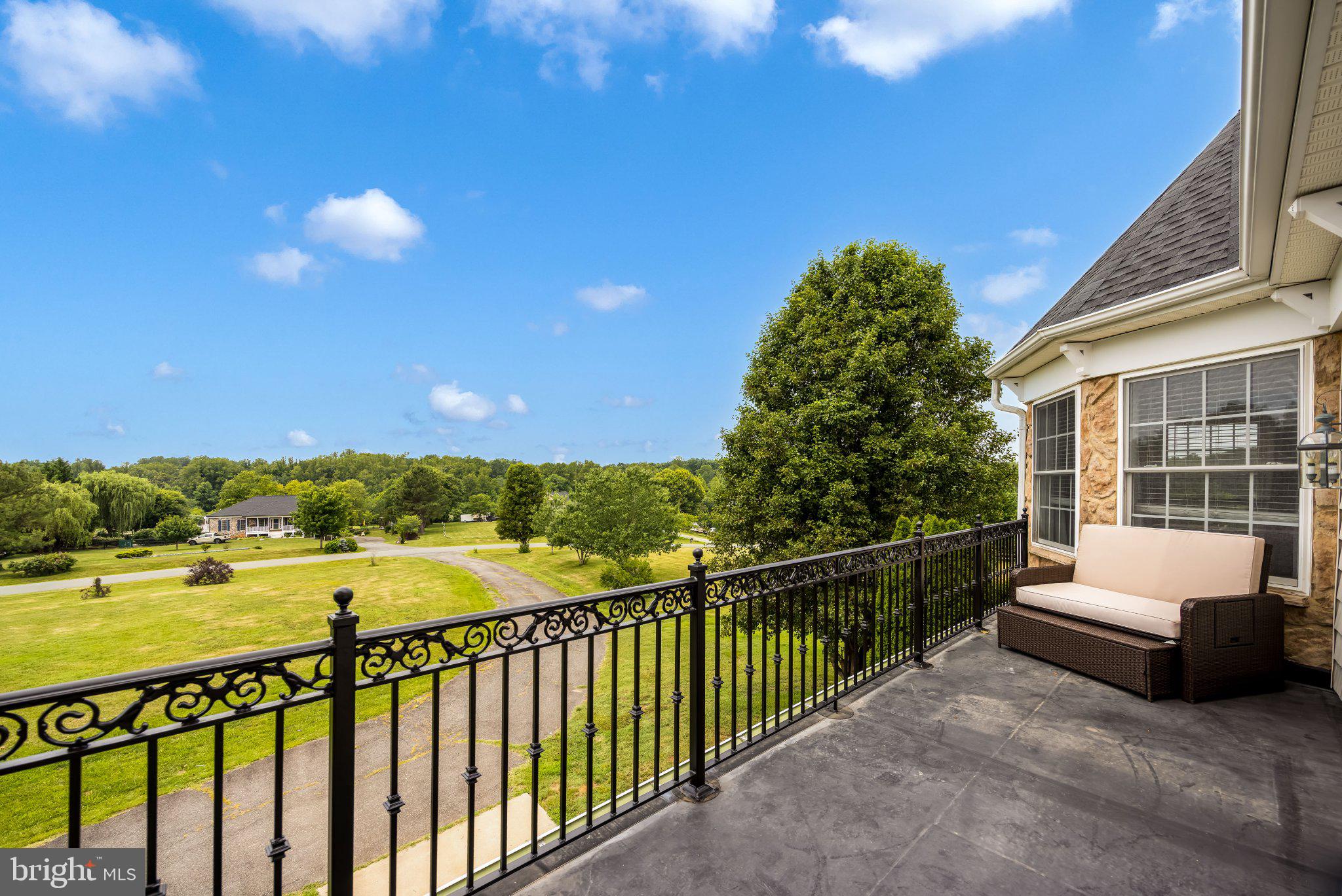 EQUESTRIAN ESTATES - Residential