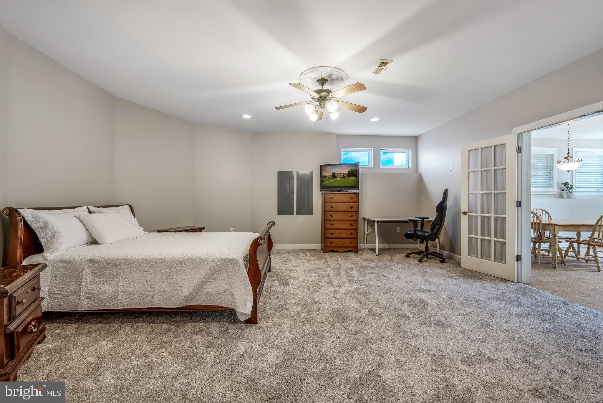 EQUESTRIAN ESTATES - Residential