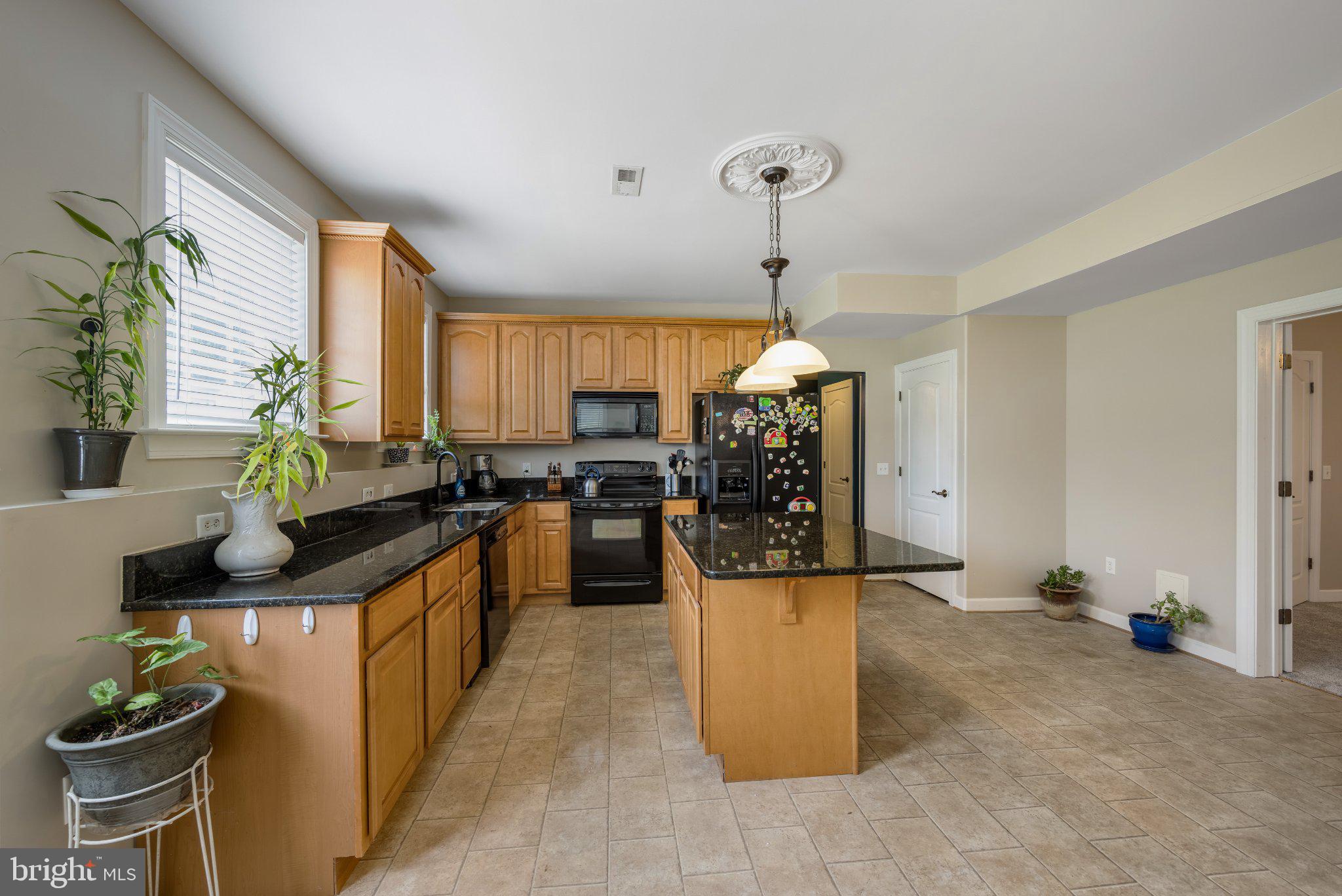 EQUESTRIAN ESTATES - Residential