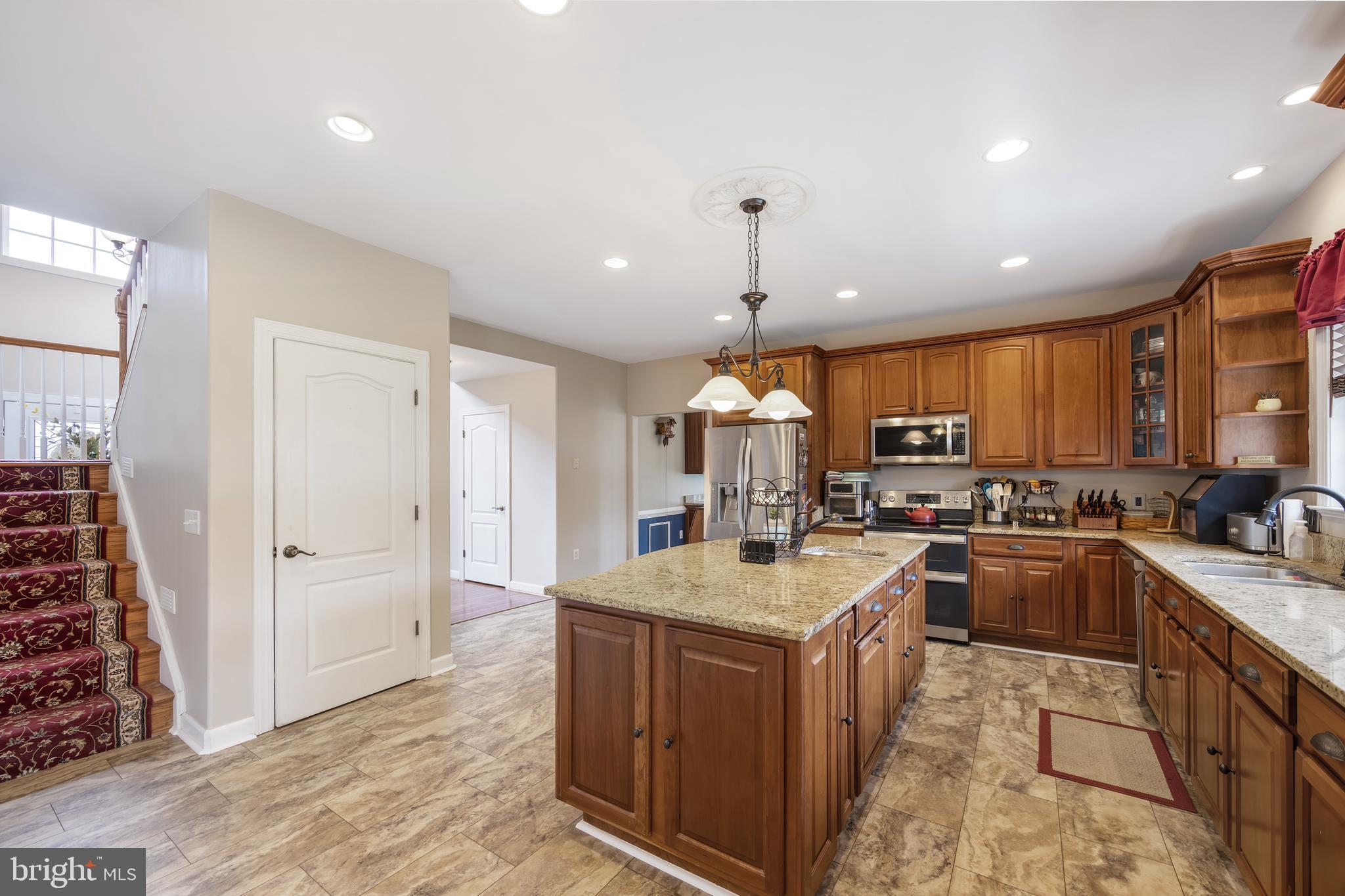 EQUESTRIAN ESTATES - Residential