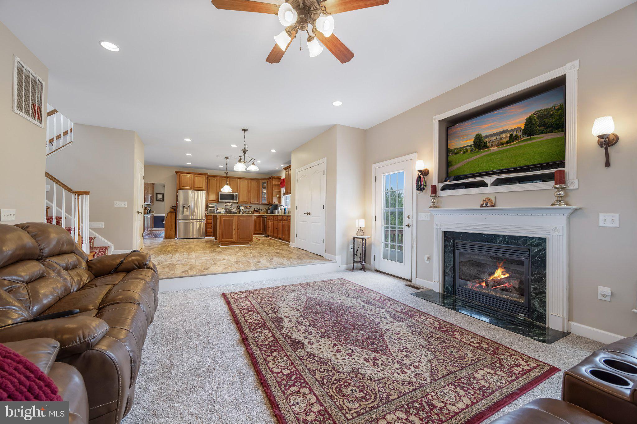 EQUESTRIAN ESTATES - Residential