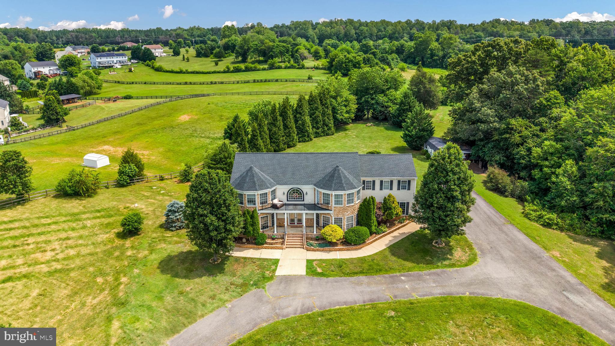 EQUESTRIAN ESTATES - Residential