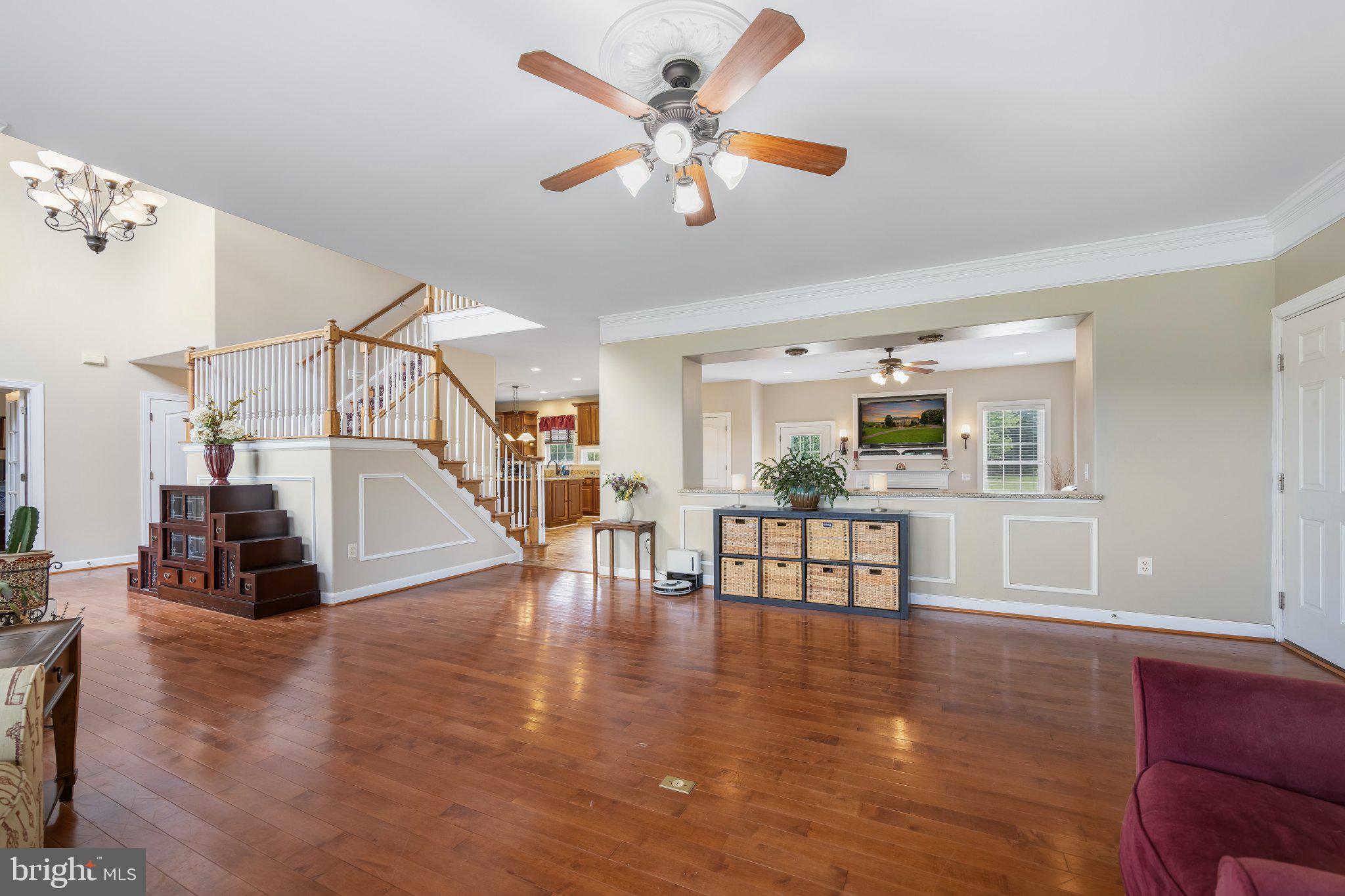 EQUESTRIAN ESTATES - Residential