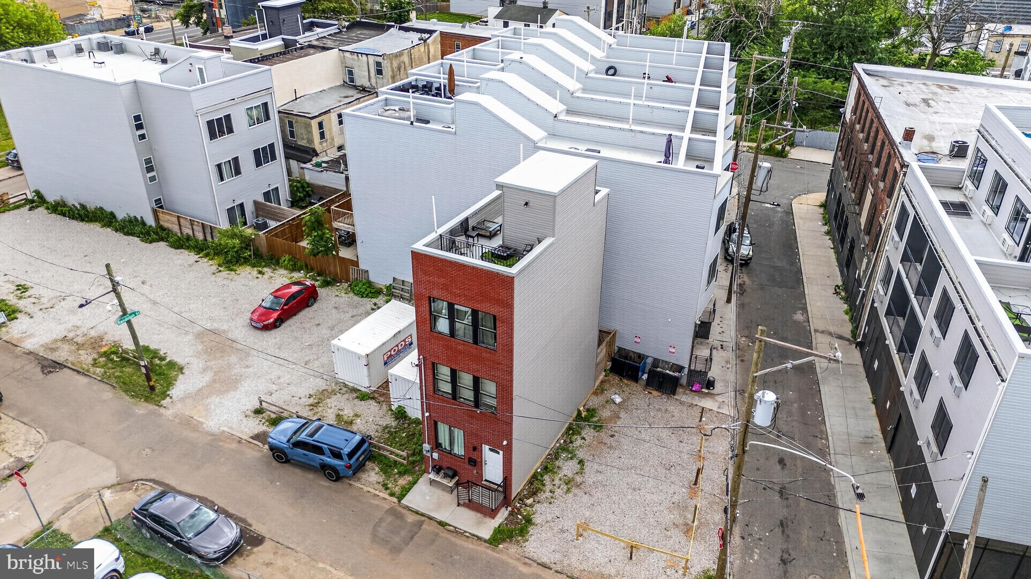 LUDLOW - Residential