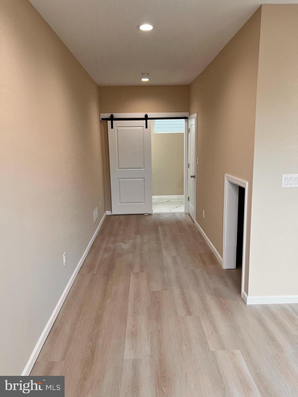 LUDLOW - Residential
