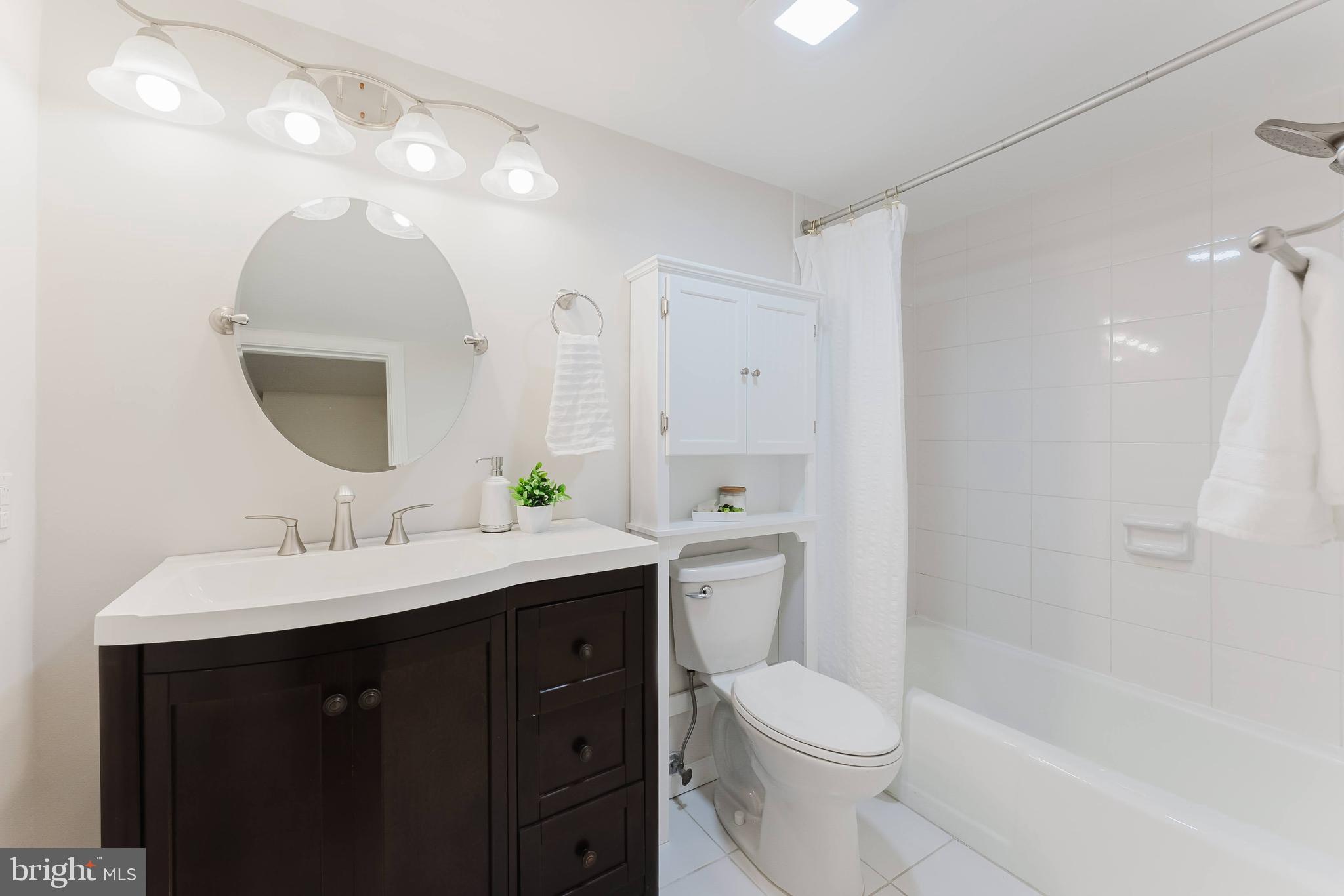 COLONIES AT MCLEAN - Residential