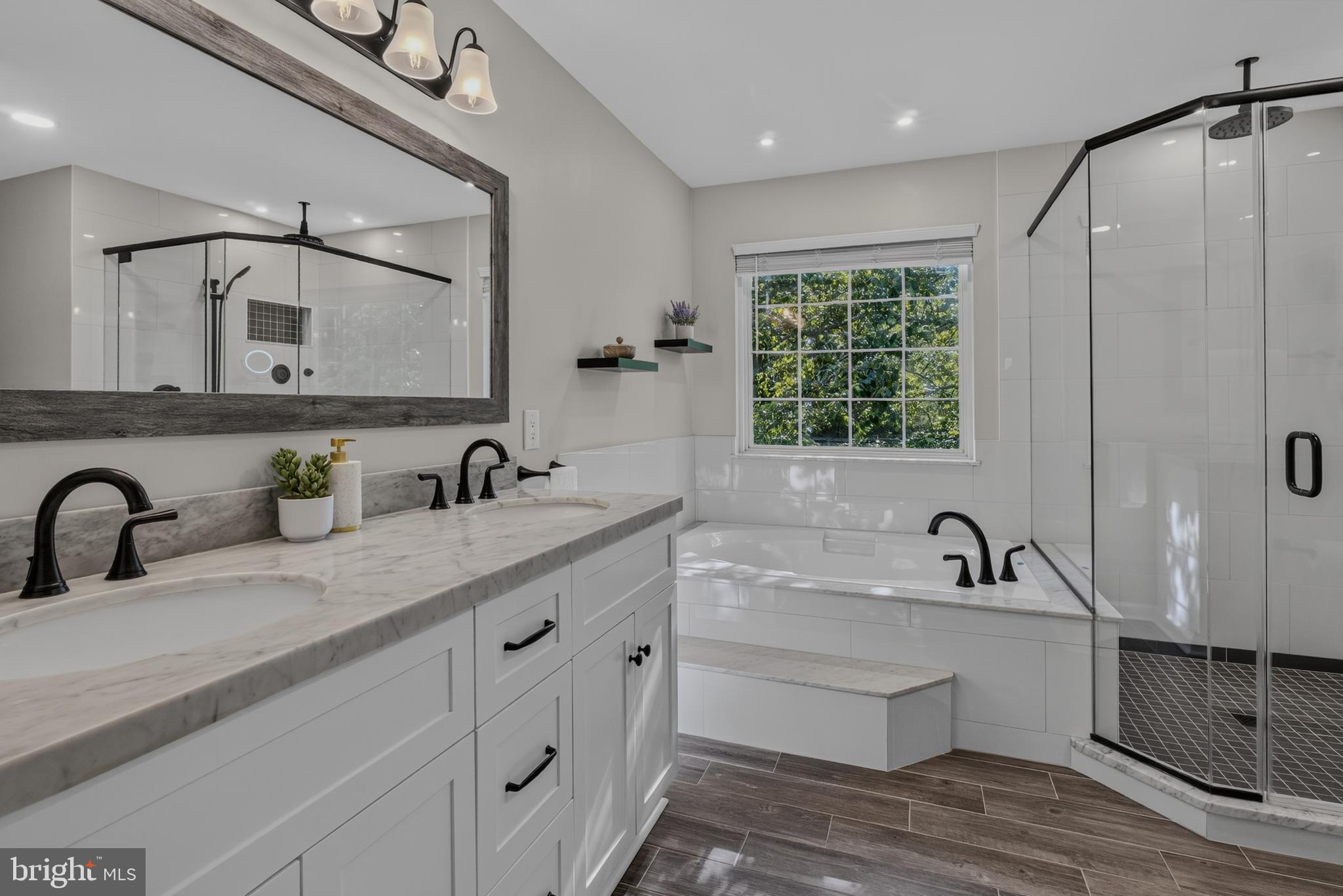KINGS GRANT LA PLATA - Residential