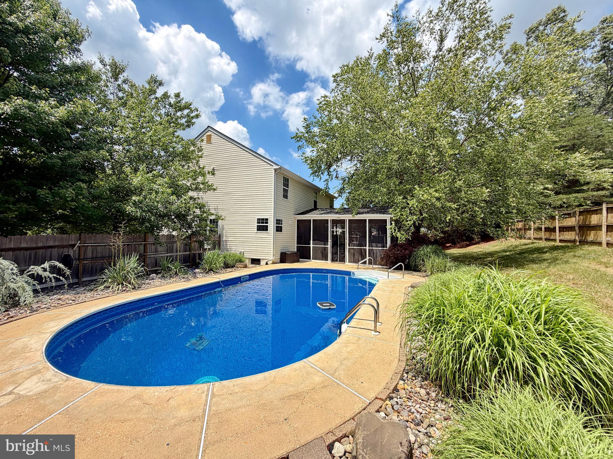 KINGS GRANT LA PLATA - Residential