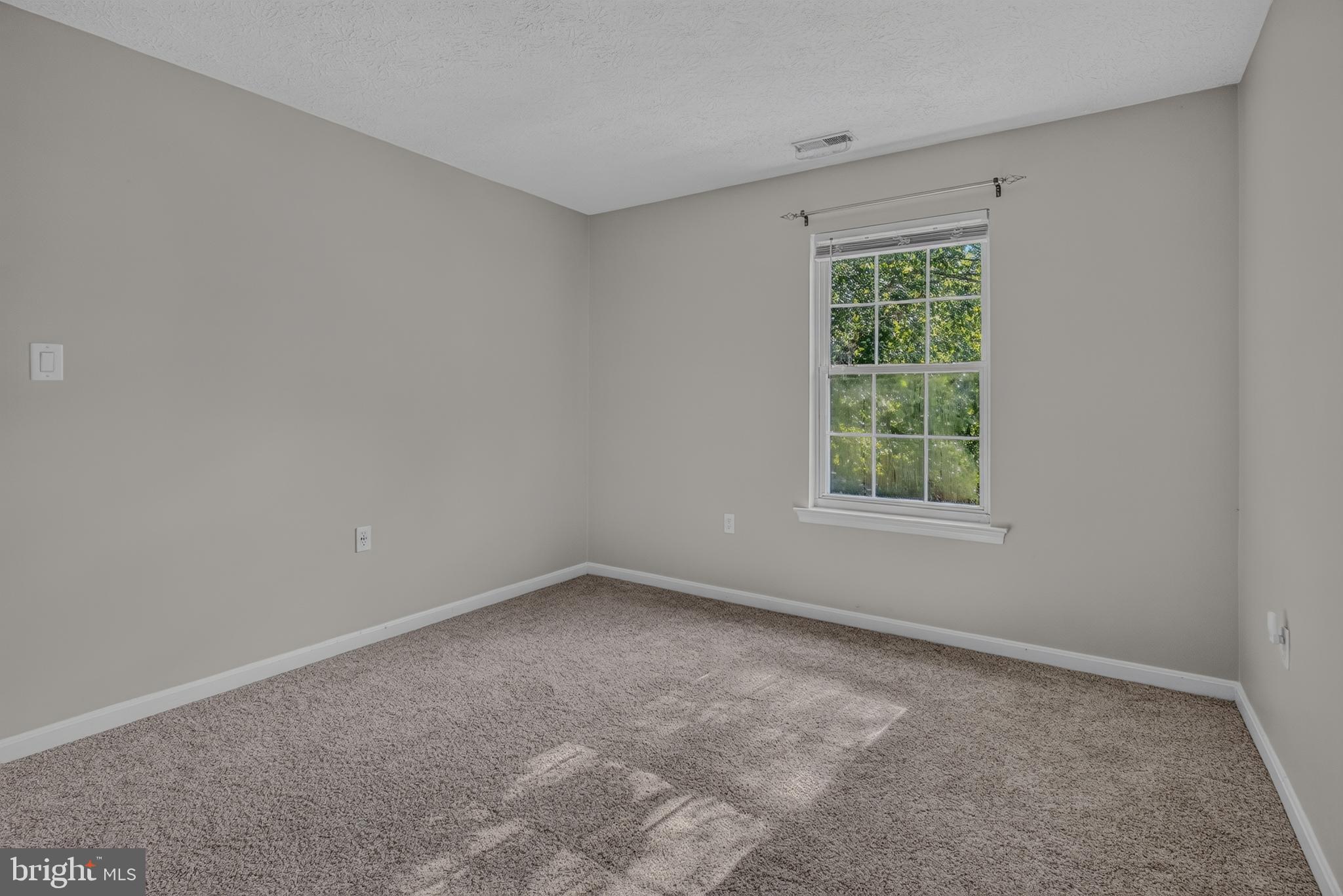 KINGS GRANT LA PLATA - Residential