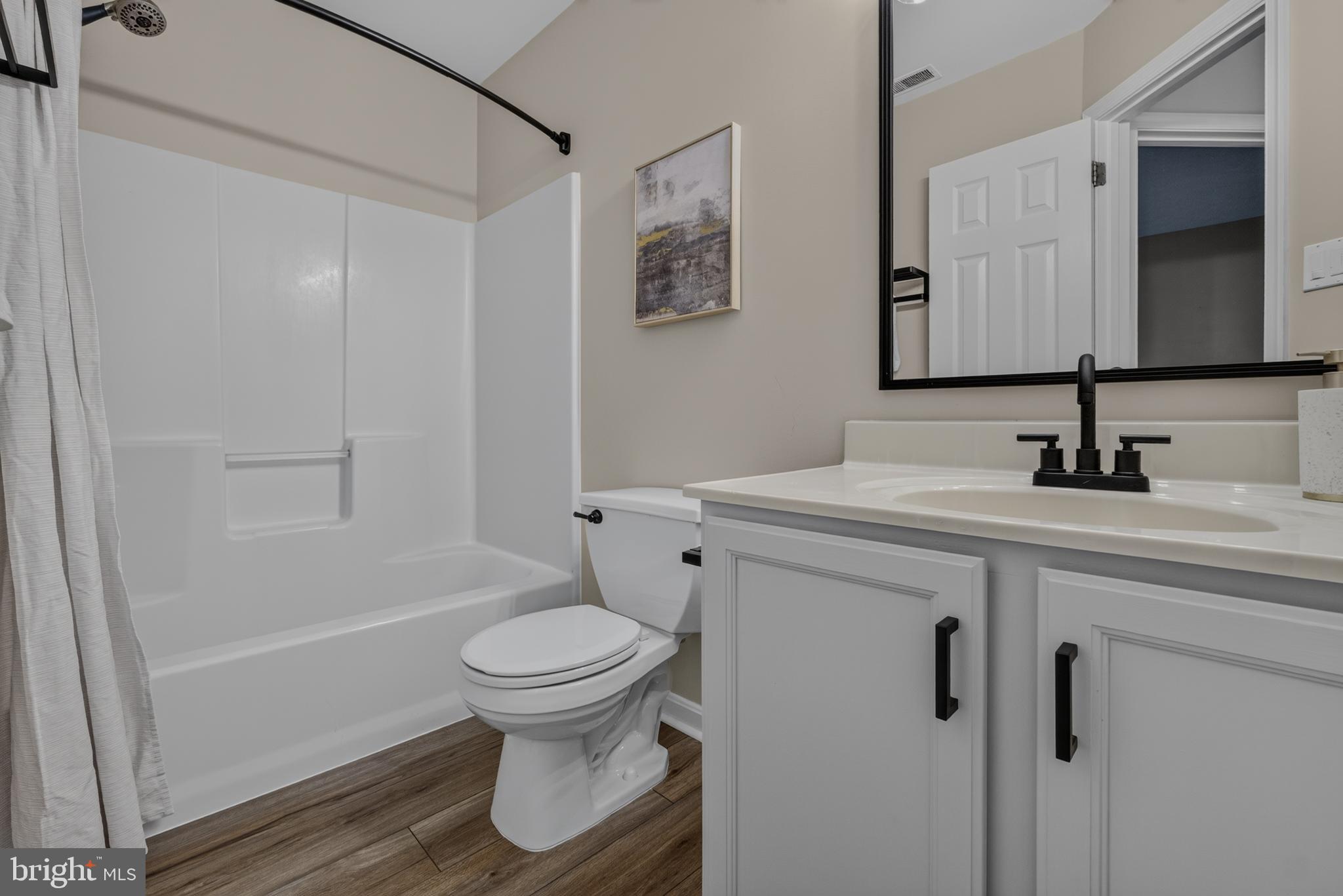 KINGS GRANT LA PLATA - Residential