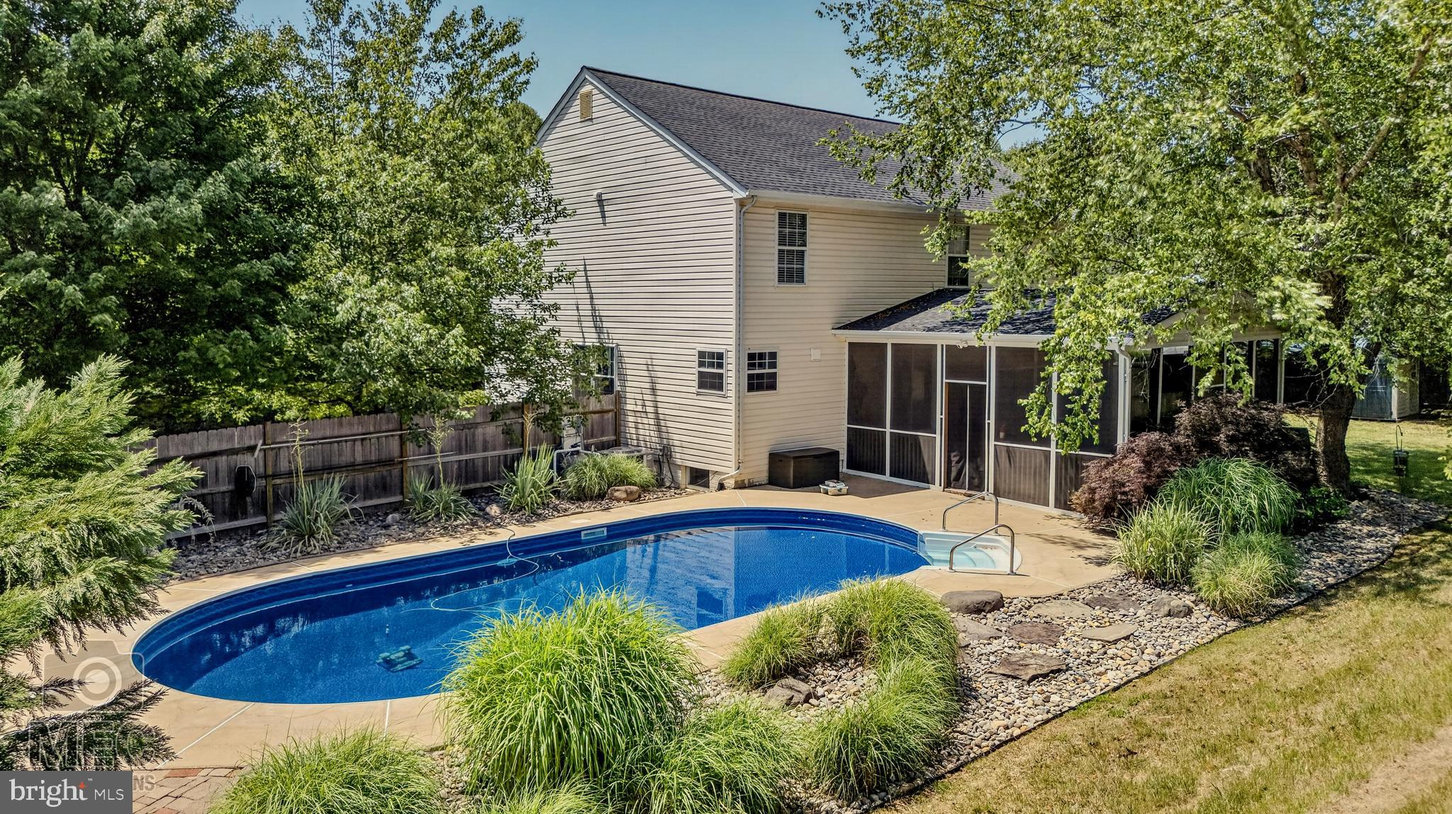 KINGS GRANT LA PLATA - Residential
