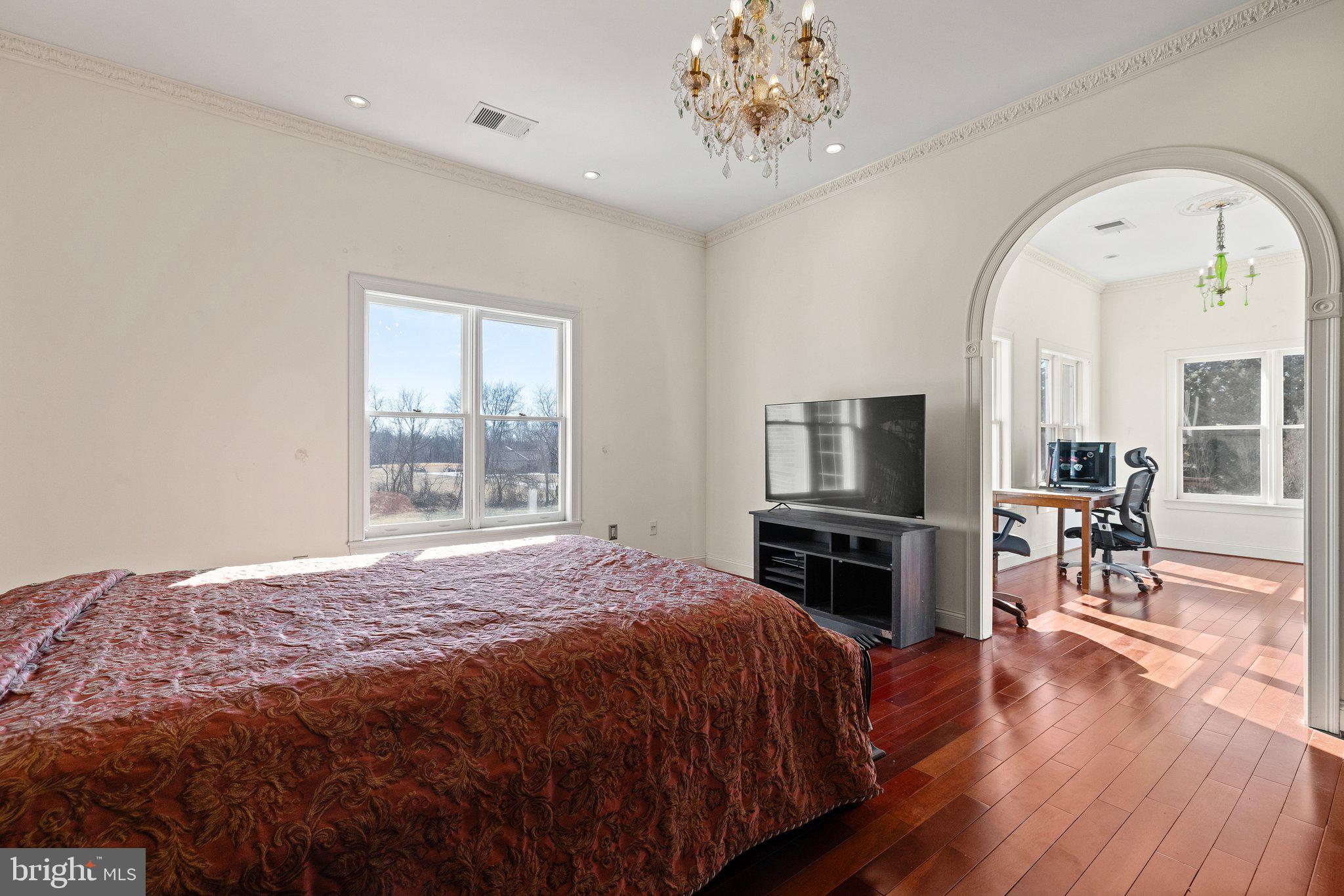 THE CHIMNEYS - Residential
