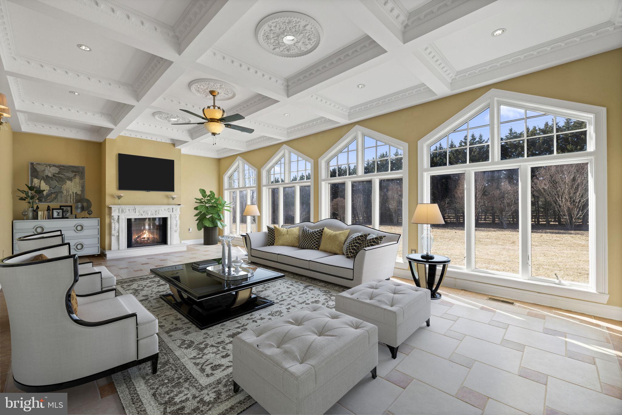THE CHIMNEYS - Residential