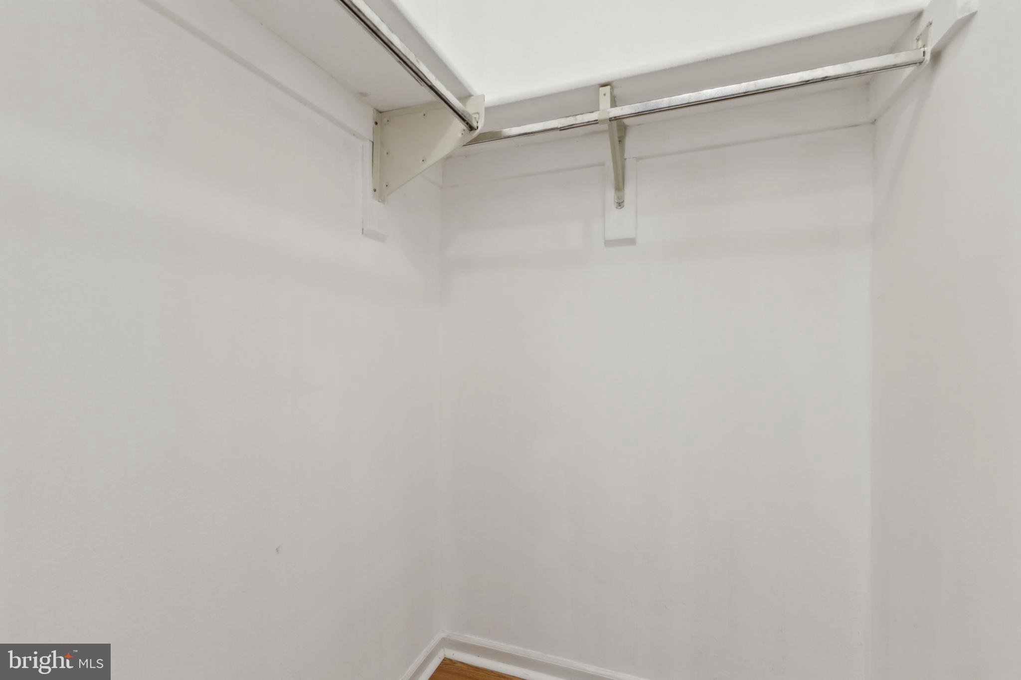 HUNTERS SQUARE - Residential Lease