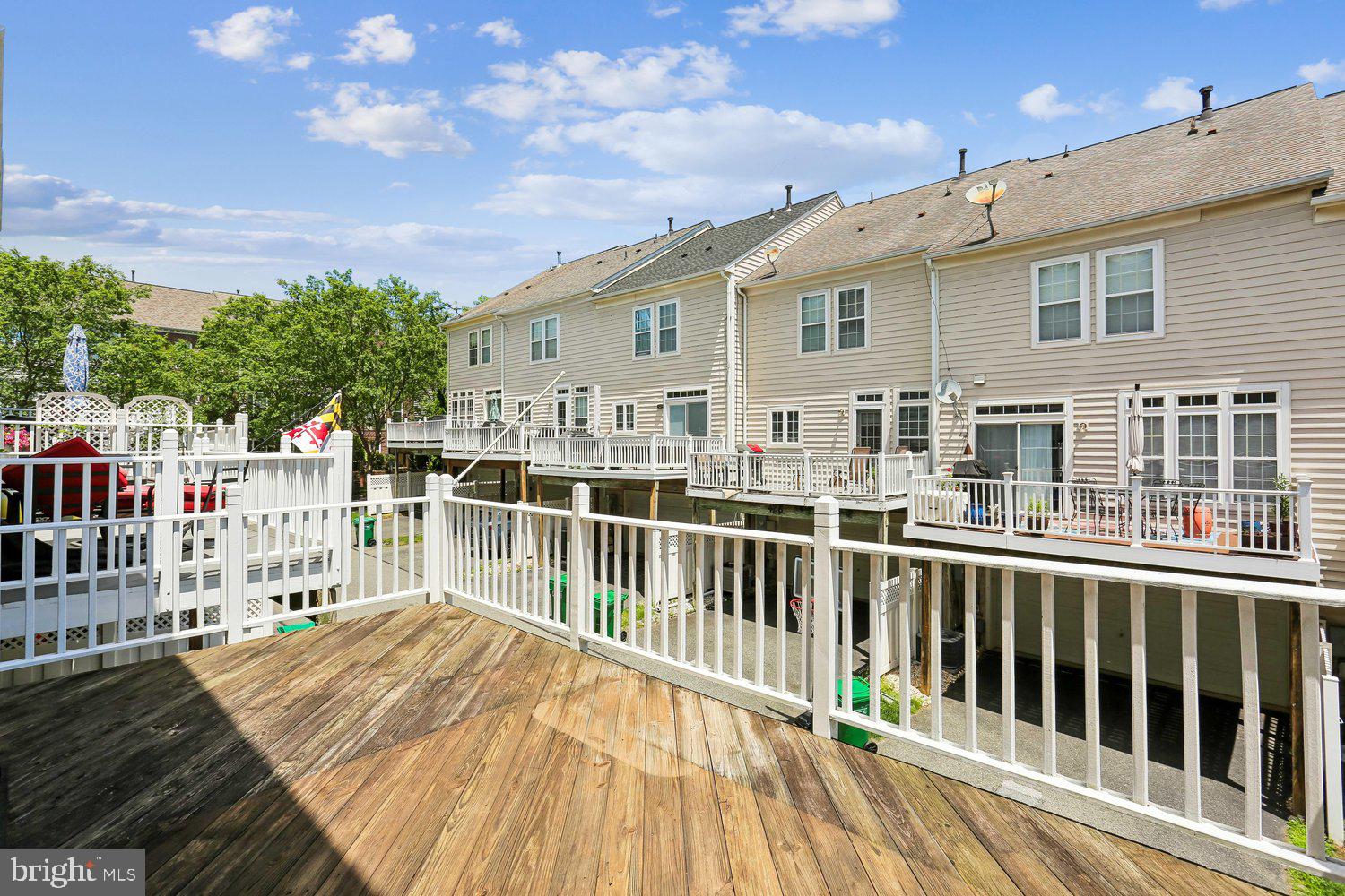 LAKELANDS - Residential