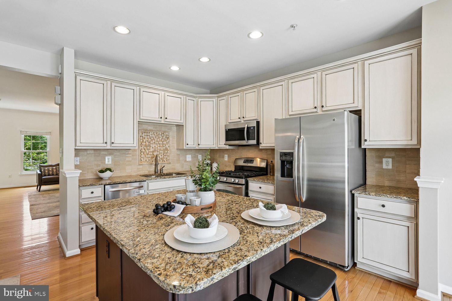 LAKELANDS - Residential