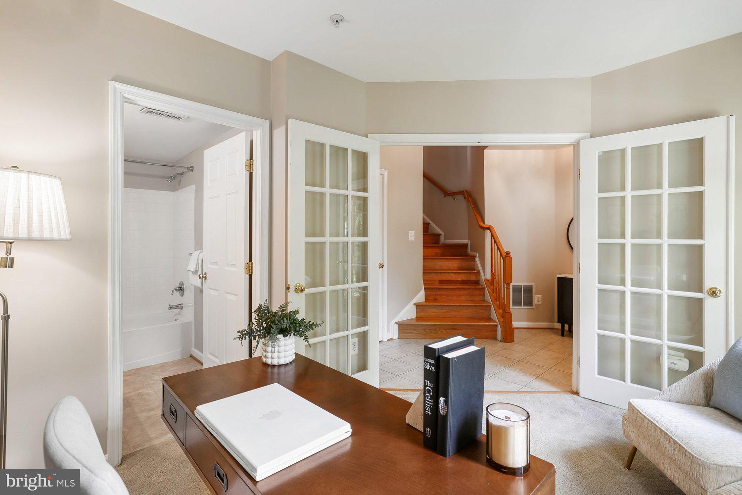 LAKELANDS - Residential
