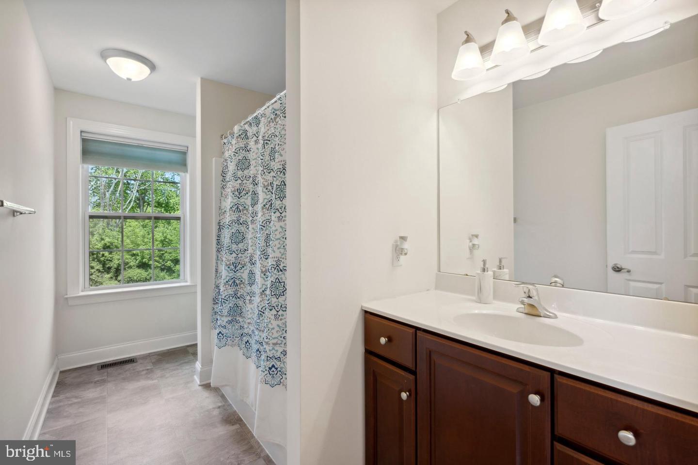 LANSDALE - Residential