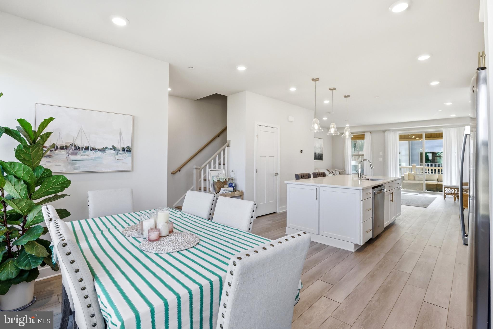 LAKE LINGANORE OAKDALE - Residential