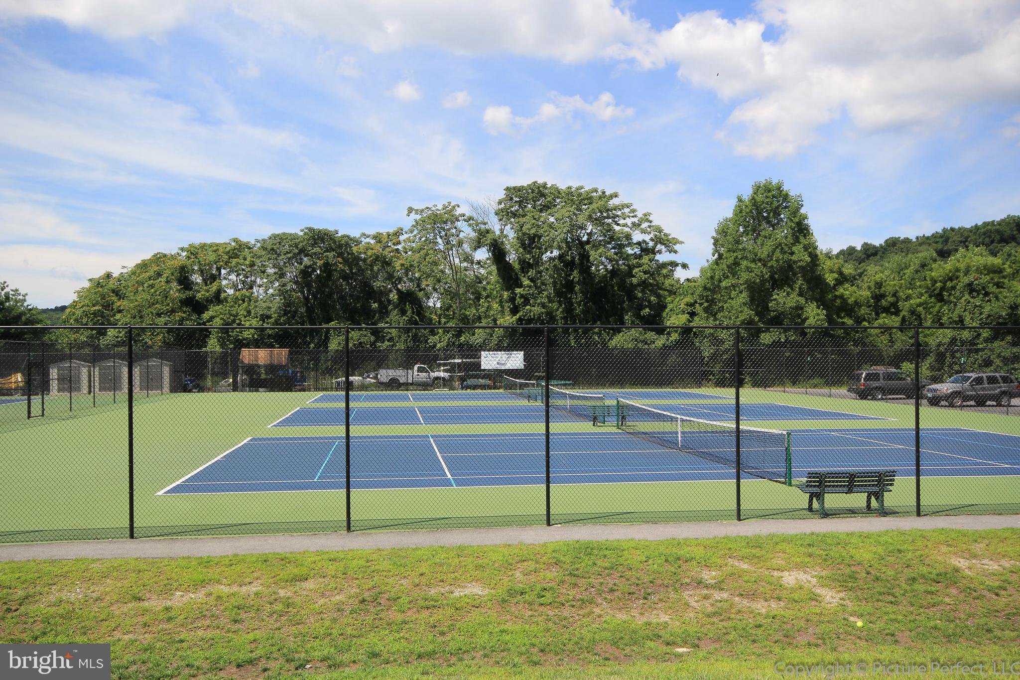 LAKE LINGANORE OAKDALE - Residential