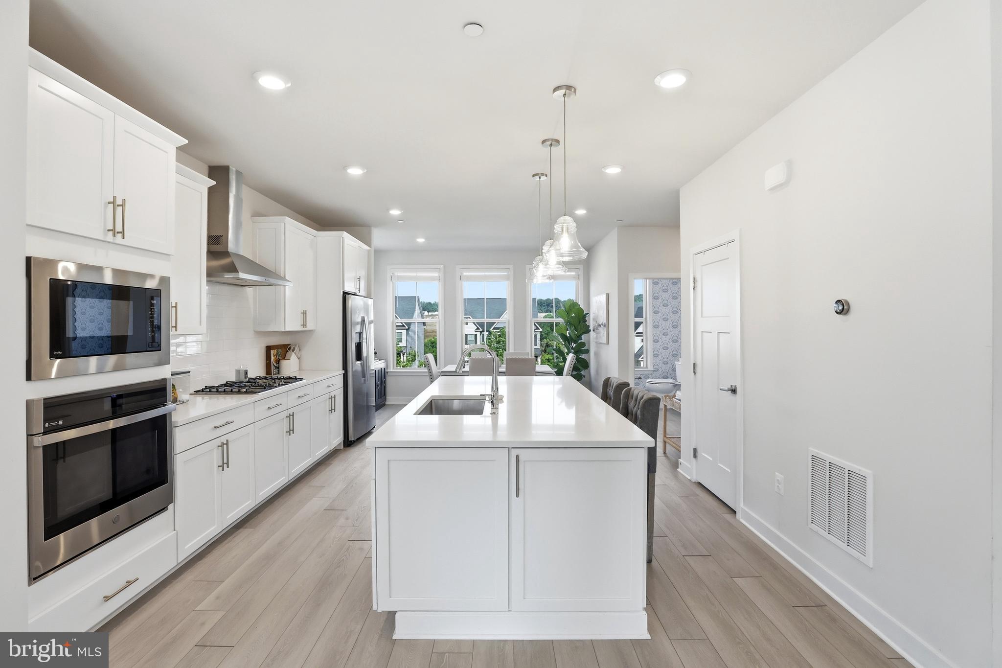 LAKE LINGANORE OAKDALE - Residential