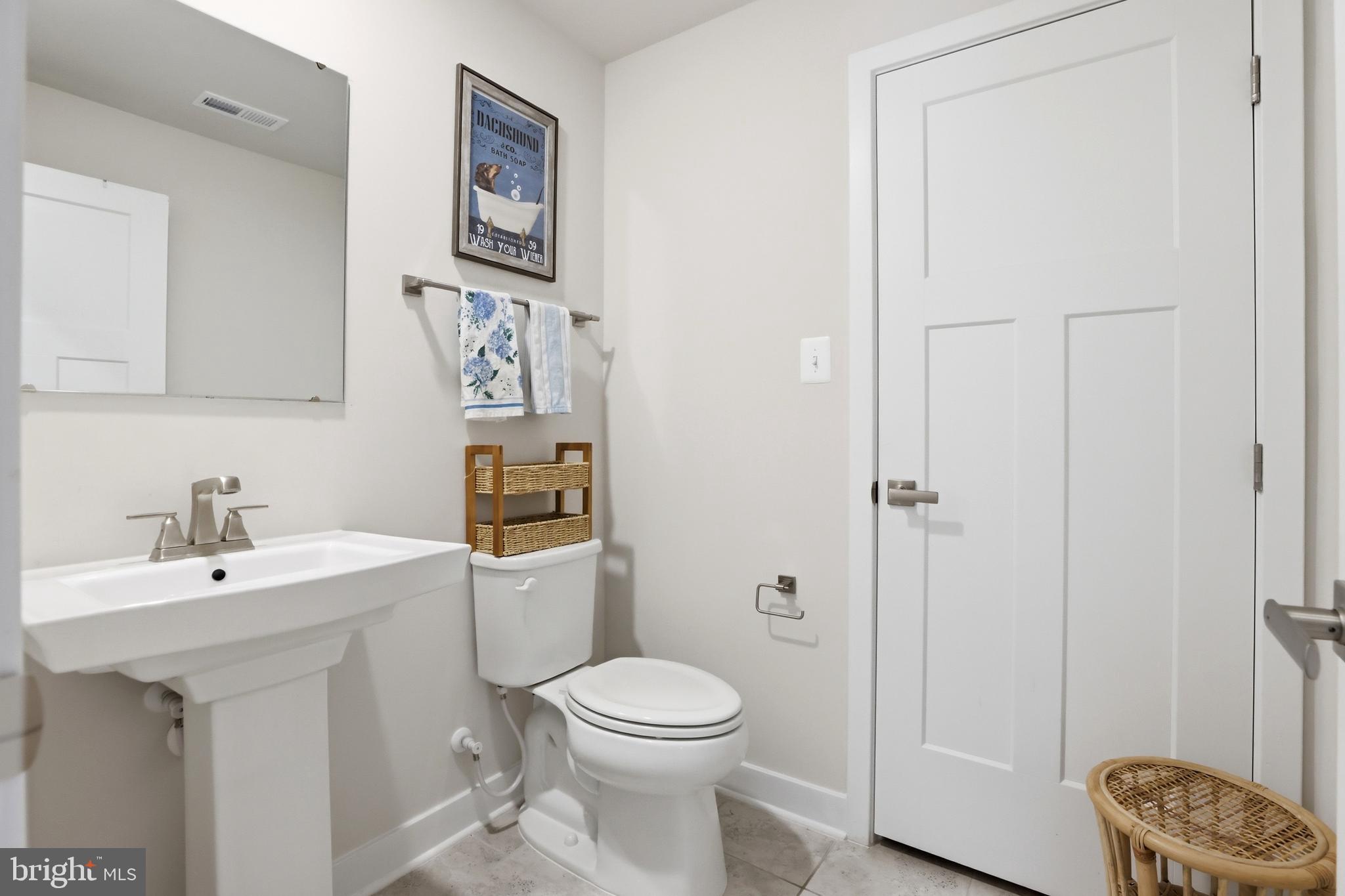 LAKE LINGANORE OAKDALE - Residential