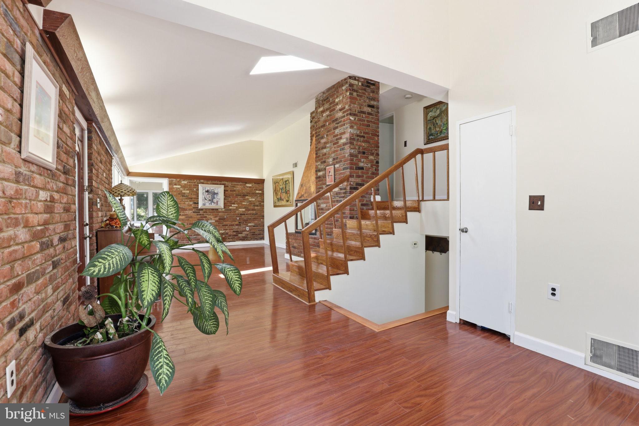VALLEY BROOK - Residential