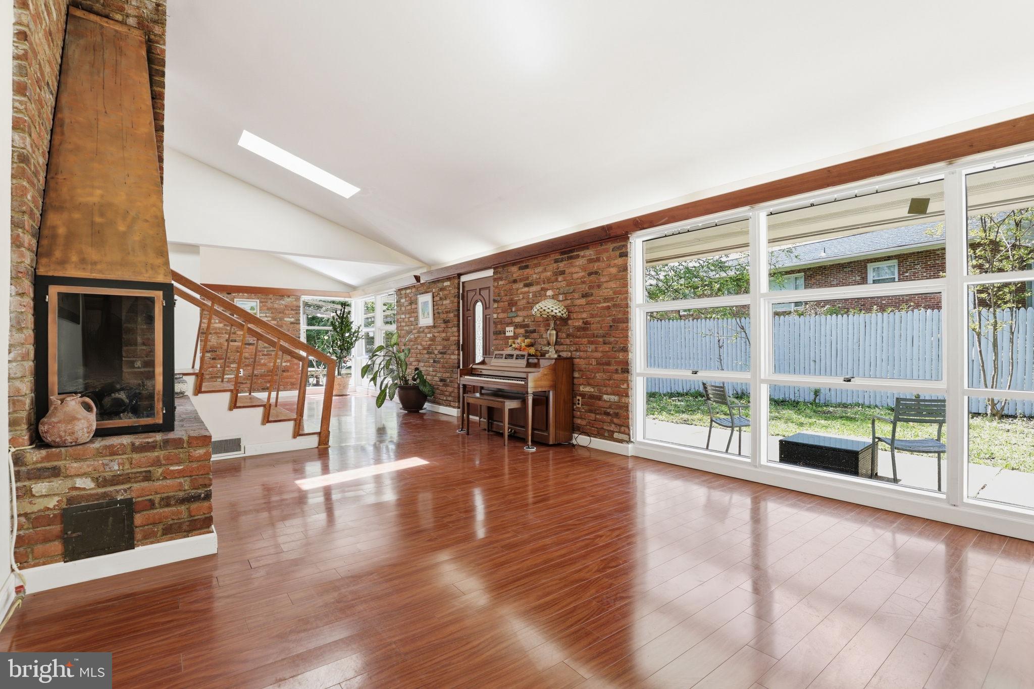 VALLEY BROOK - Residential